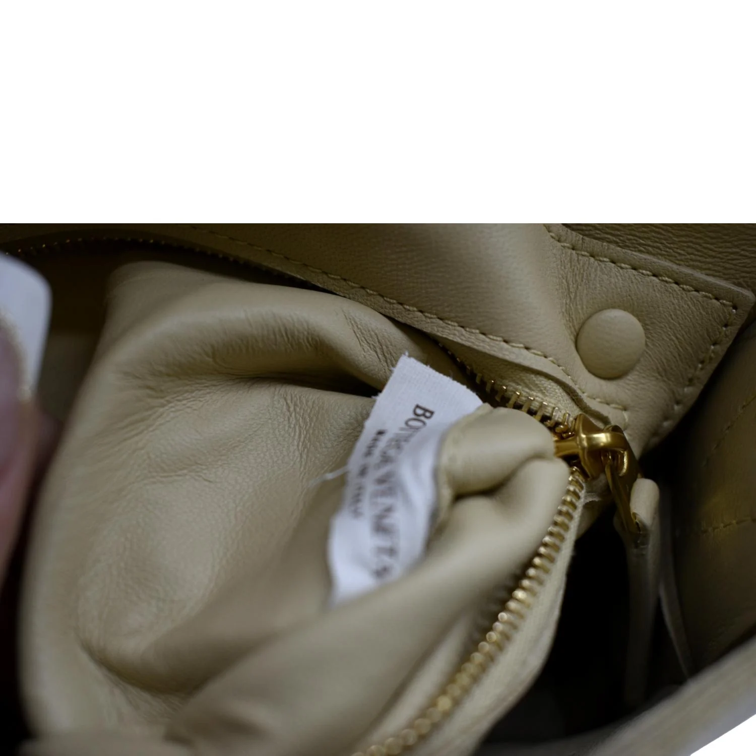 BOTTEGA VENETA Cassette Intreccio Leather Crossbody Bag Beige - Image 12