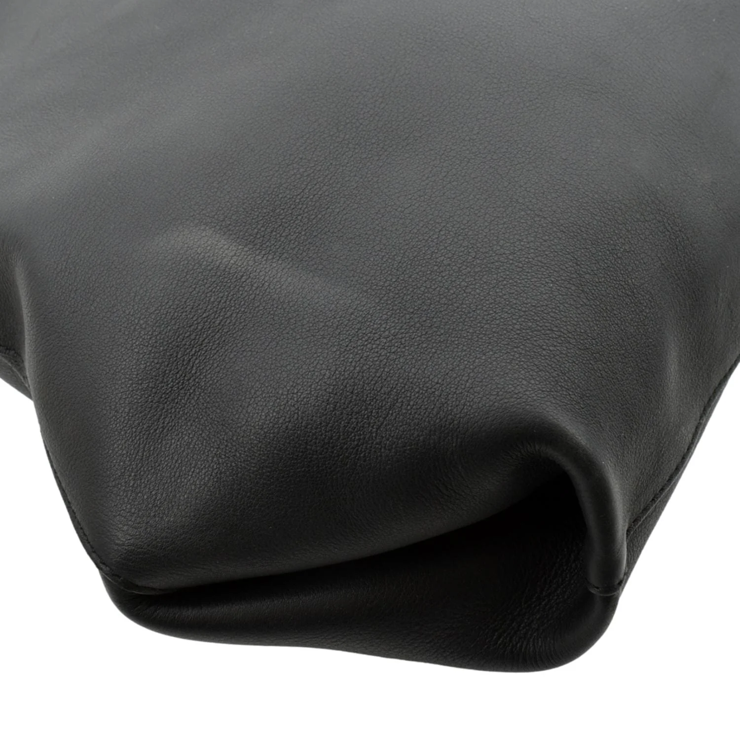 BURBERRY Medium Grommet Smooth Calfskin Hobo Bag Black - Image 10