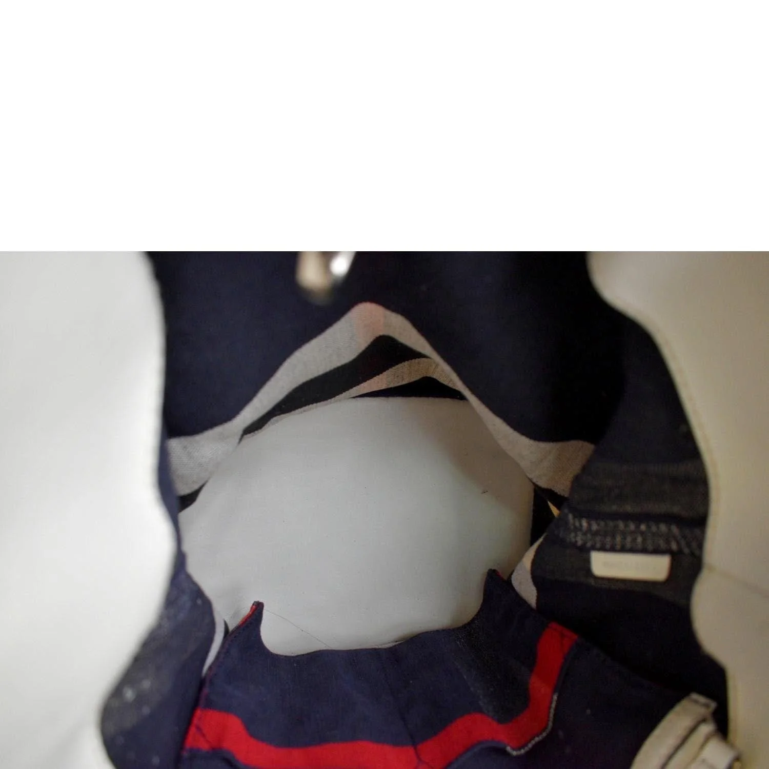BURBERRY Susanna Mega Check Bucket Shoulder Bag Navy Blue - Image 10