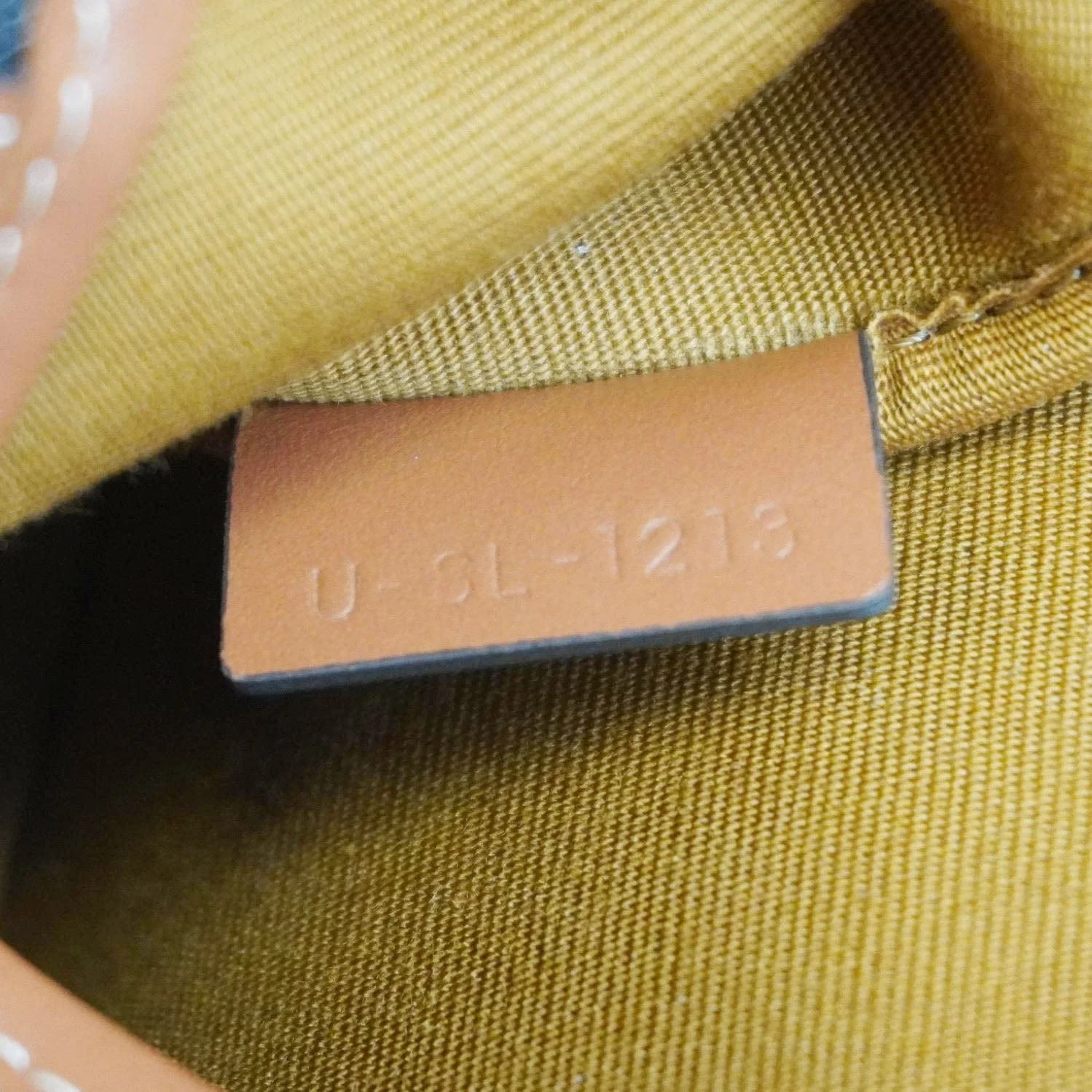 CELINE Small Triomphe Canvas Bucket Bag Tan - Image 12
