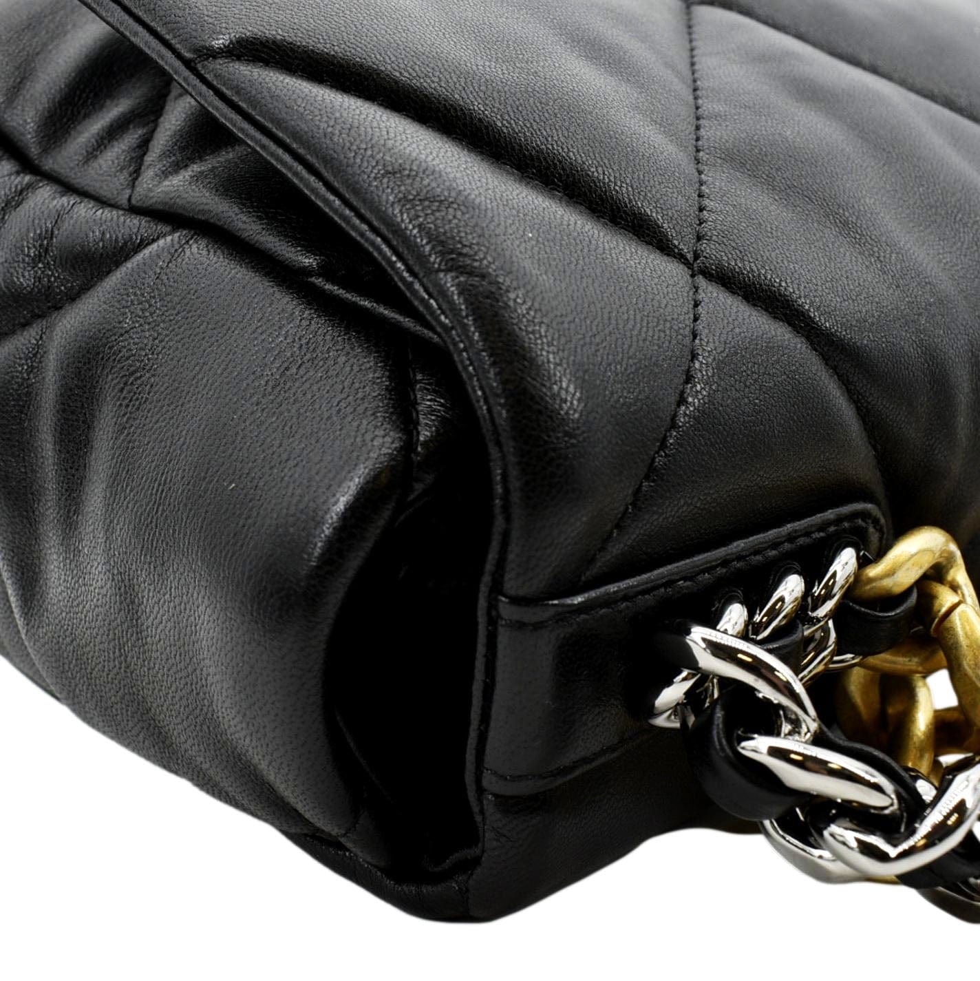 CHANEL 19 Flap Quilted Lambskin Leather Shoulder Bag Black - Image 5