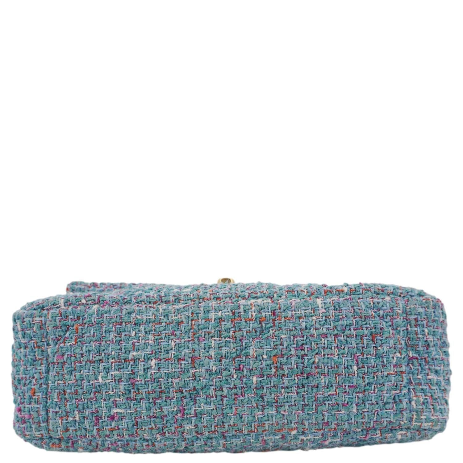 CHANEL 19 Flap Medium Quilted Tweed Shoulder Bag Blue - Image 10