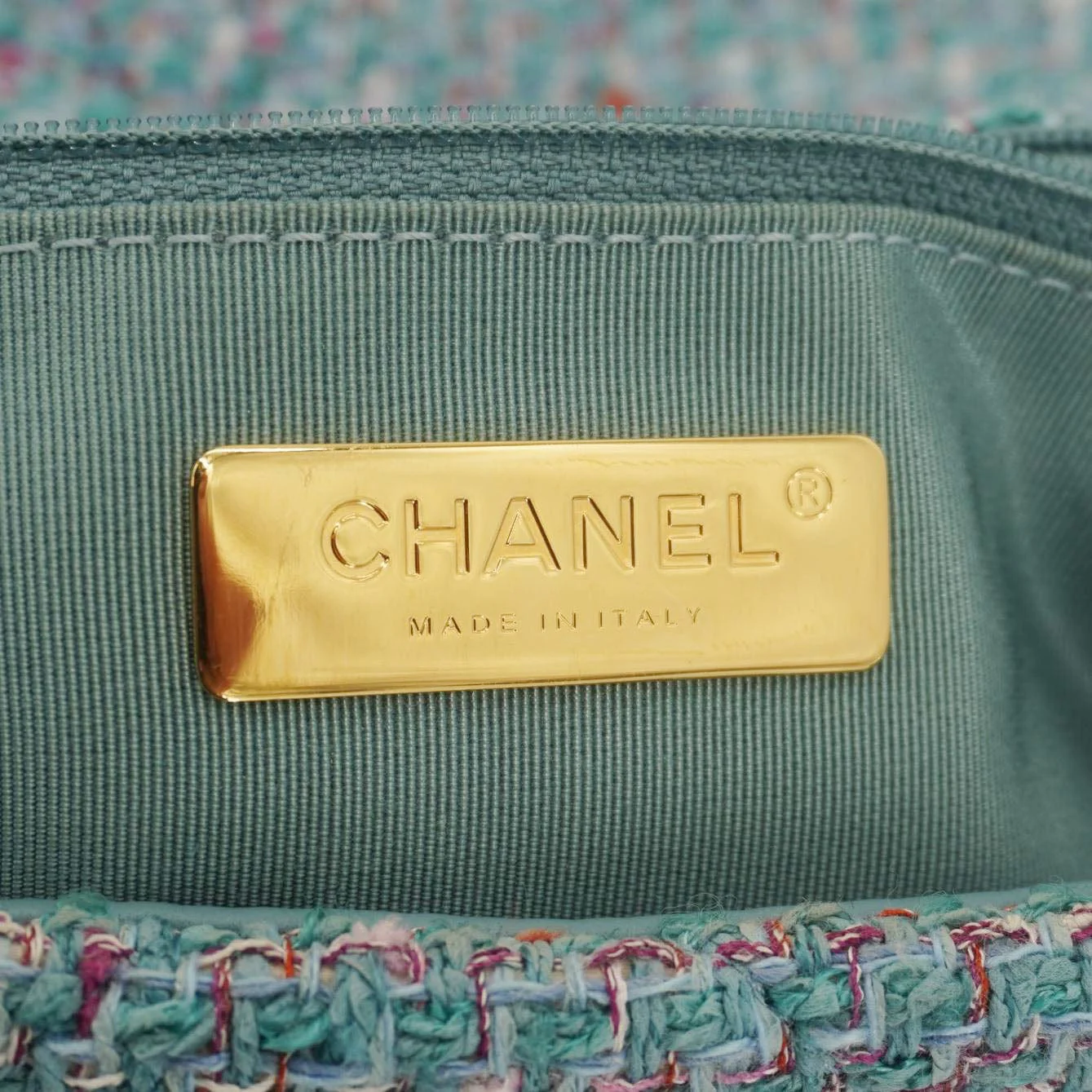 CHANEL 19 Flap Medium Quilted Tweed Shoulder Bag Blue - Image 15