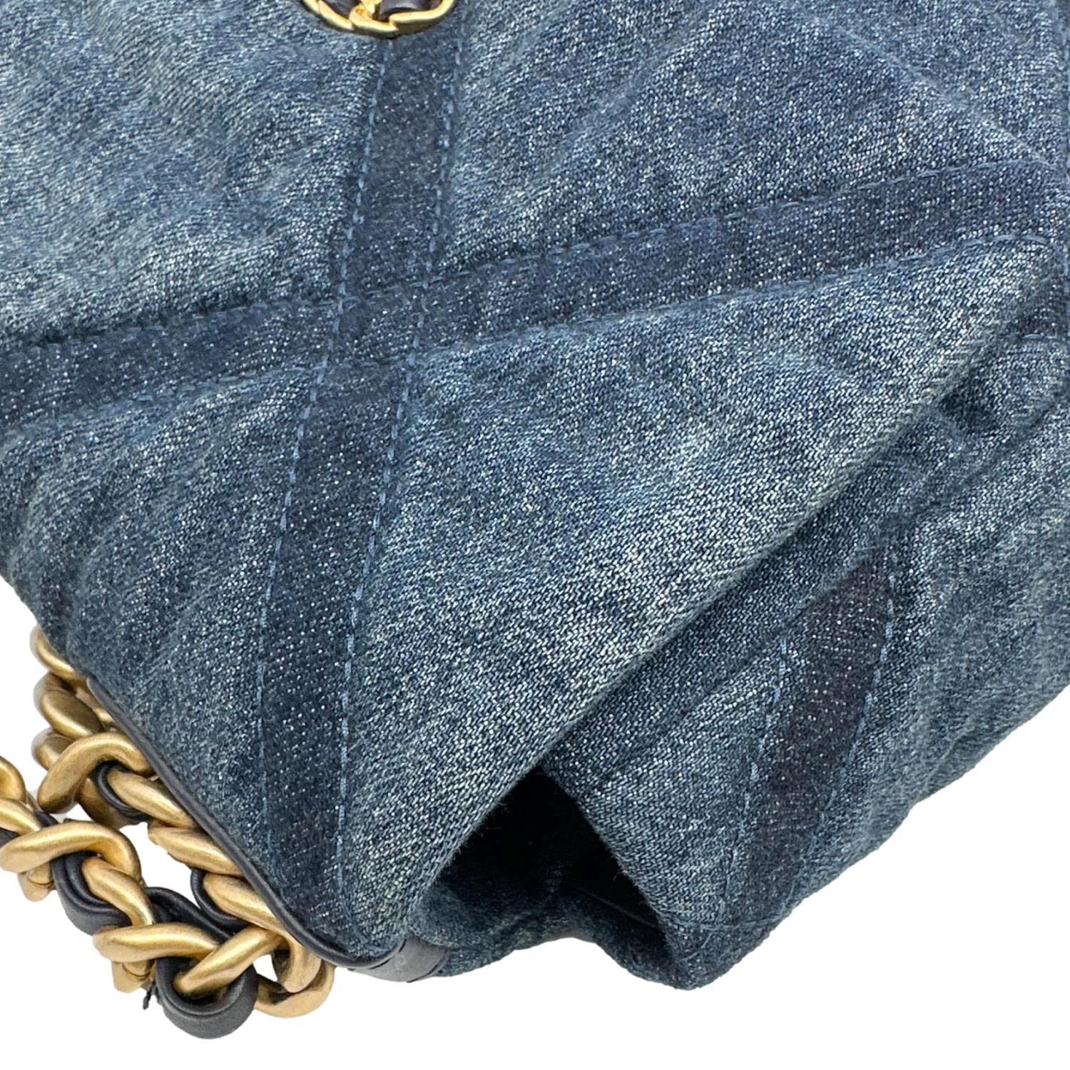 CHANEL 19 Flap Medium Denim Shoulder Bag Blue - Image 5