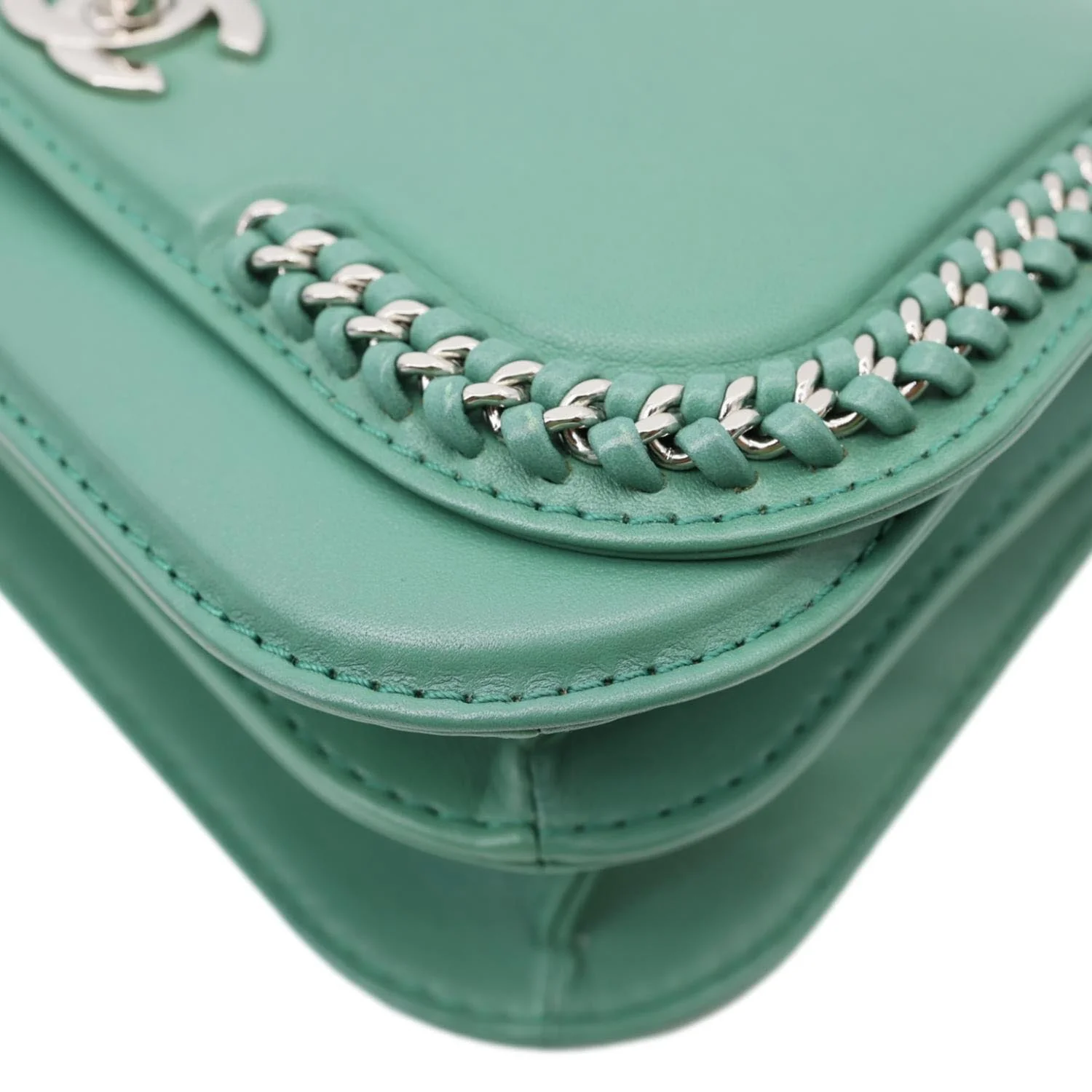 CHANEL Braided Chic Flap Leather Crossbody Bag Green - Image 8