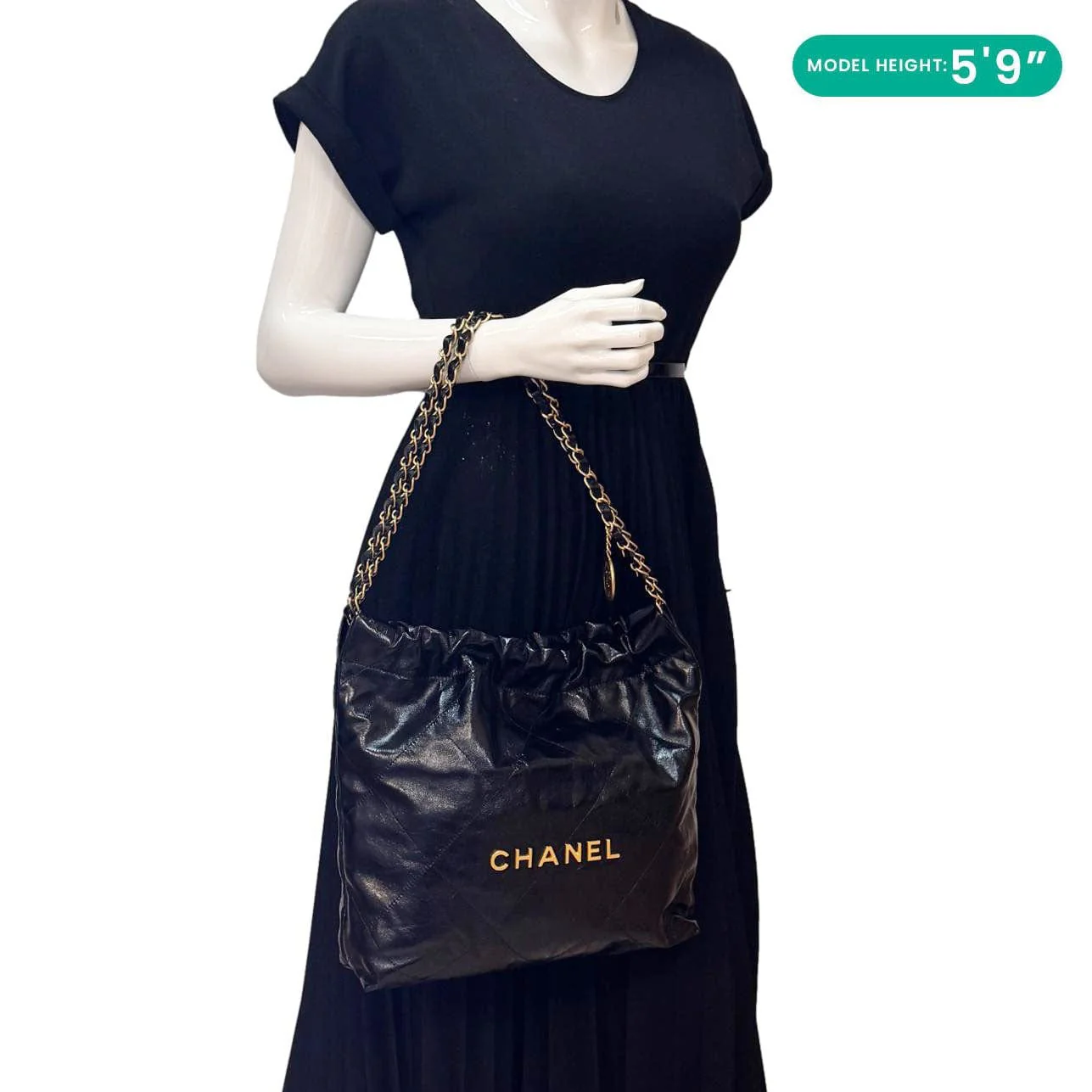 CHANEL 22 Quilted Calfskin  Shiny Leather Shoulder Bag Black - Image 2