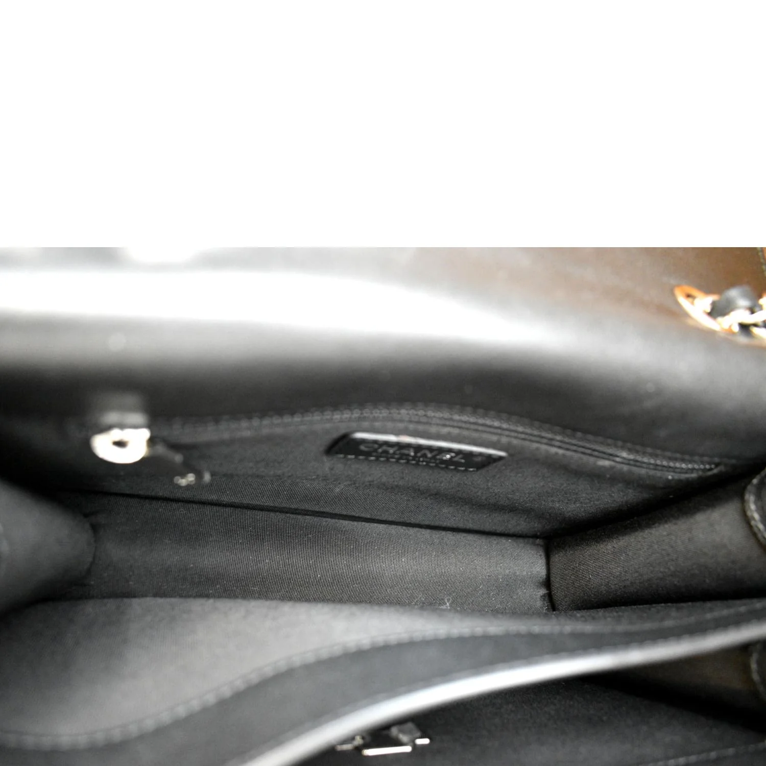 CHANEL Box CC Flap Quilted Leather Shoulder Bag Black - Image 10