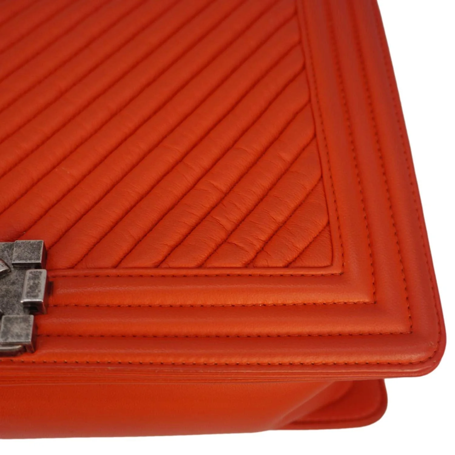 CHANEL Boy Flap Chevron Quilted Shoulder Bag Red - Image 11