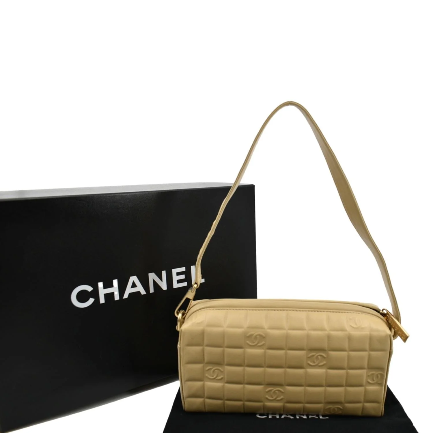 CHANEL Chocolate Bar Leather Handbag Beige - Image 3