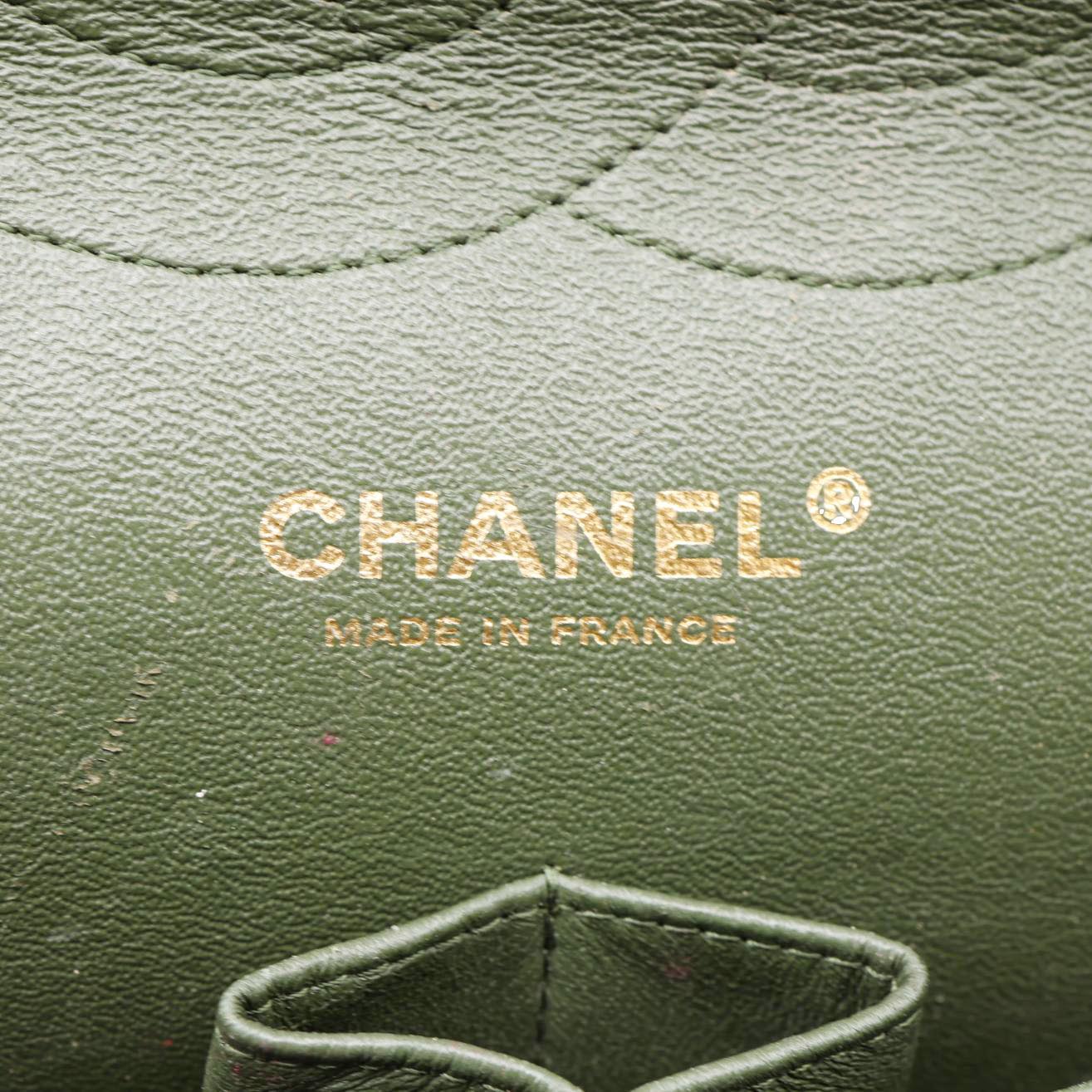 CHANEL Classic Jumbo Double Flap Quilted Lambskin Leather Shoulder Bag Green - Image 17