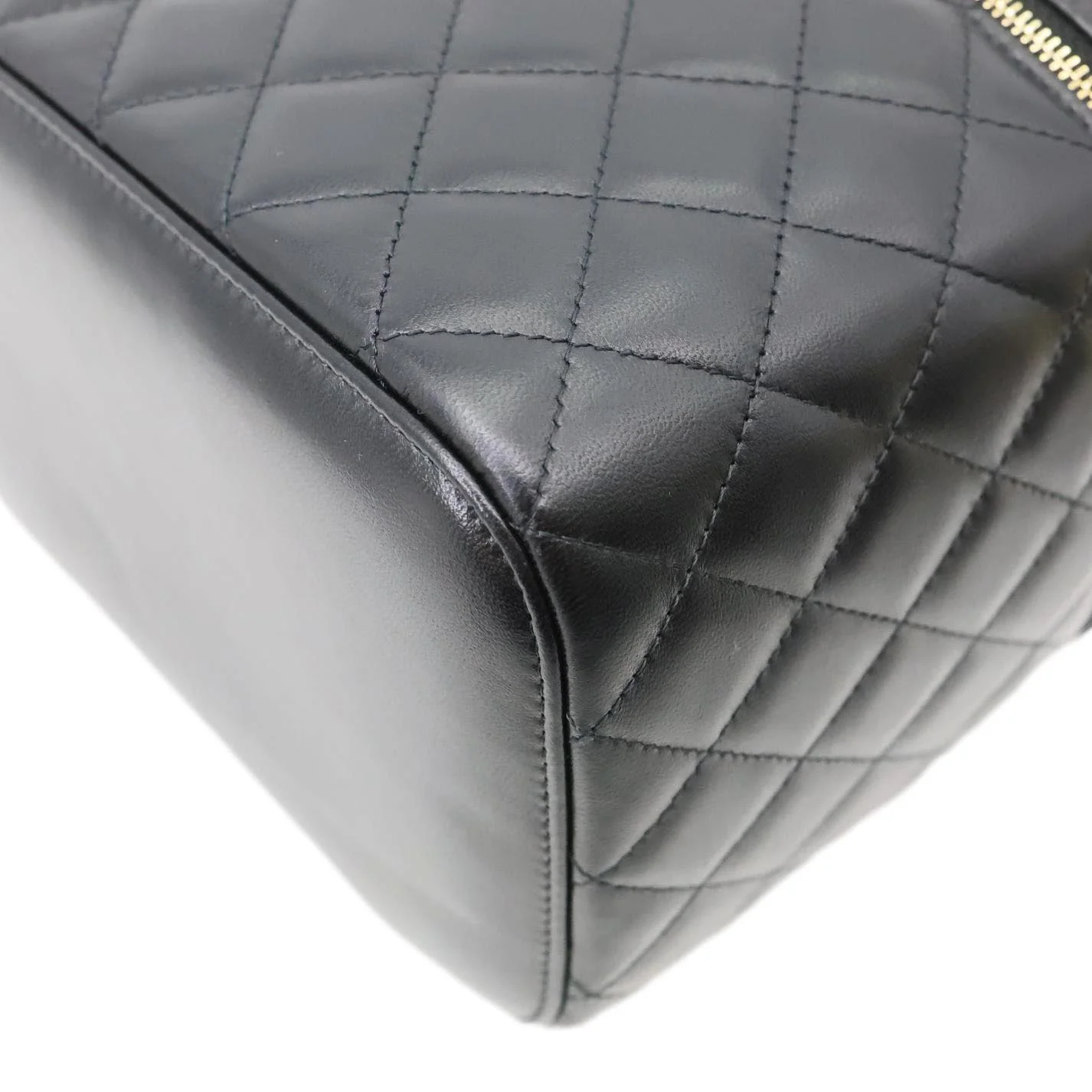 CHANEL Classic Medium Quilted Caviar Leather Chain Vanity Case Black - Image 9