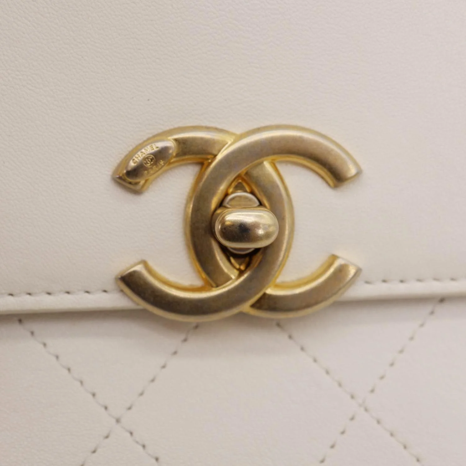 CHANEL Coco Luxe Flap Quilted Lambskin Leather Top Handle Shoulder Bag White - Image 12