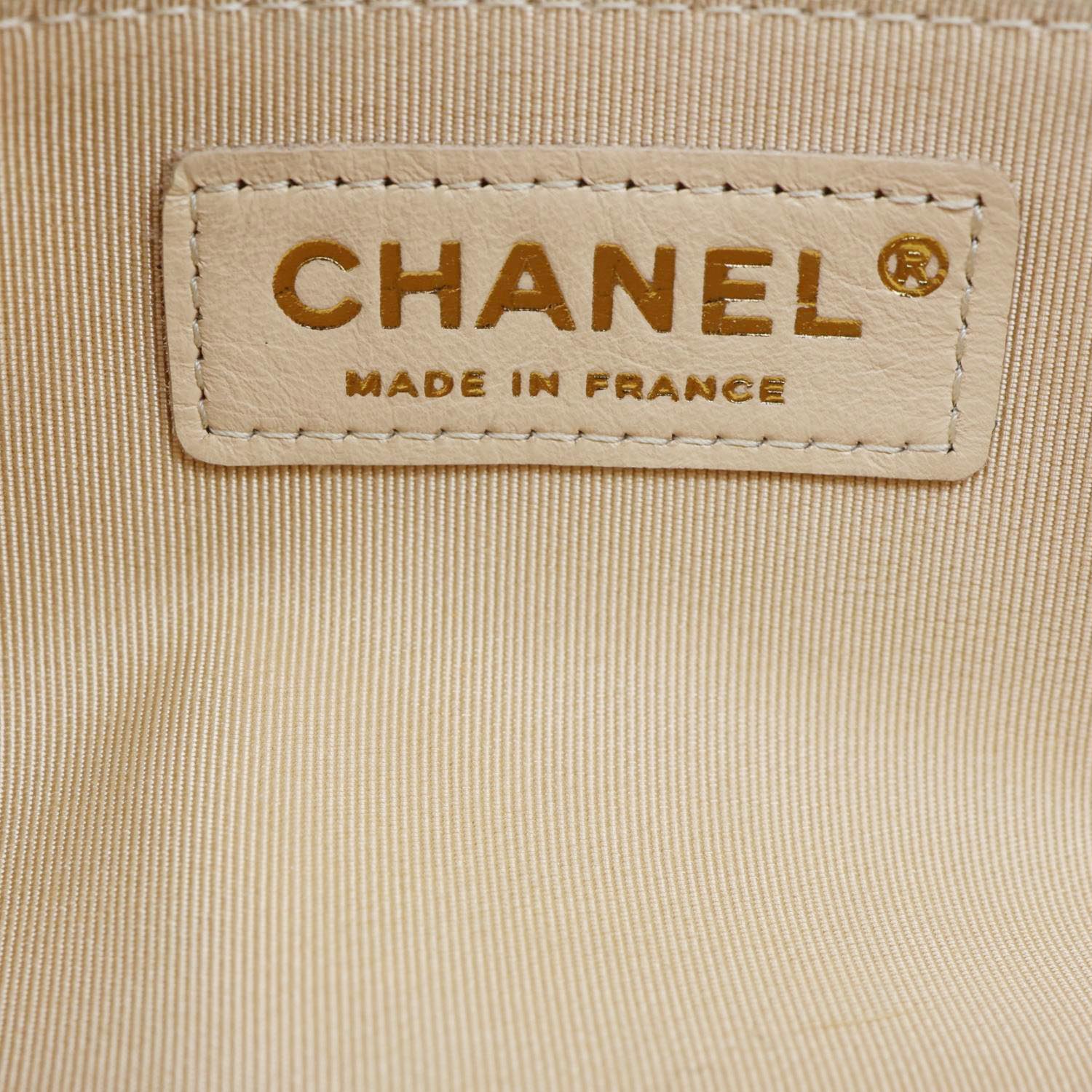 CHANEL Chain All Over Flap Medium Calfskin Crumpled Leather Crossbody Bag Beige - Image 13