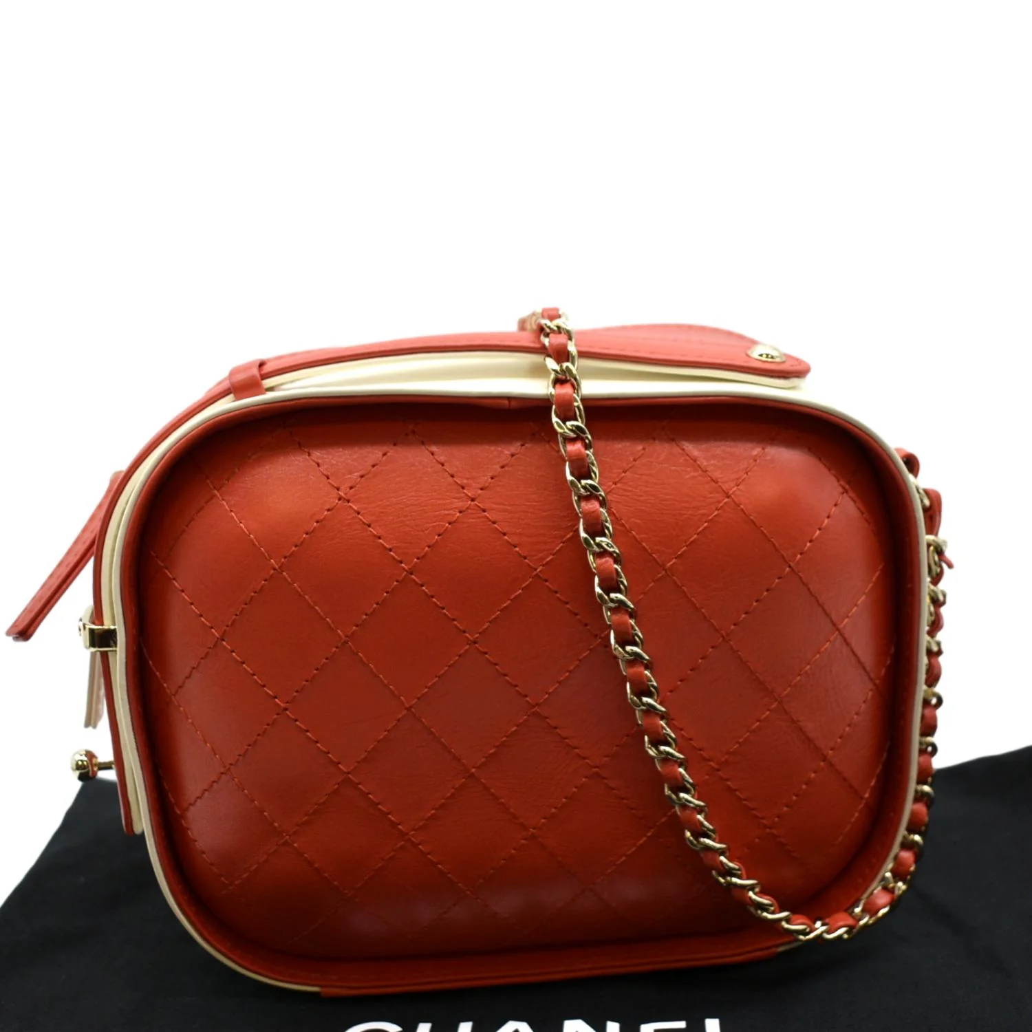 CHANEL Crumpled Calfskin Leather Vanity Case Crossbody Bag Red - Image 4