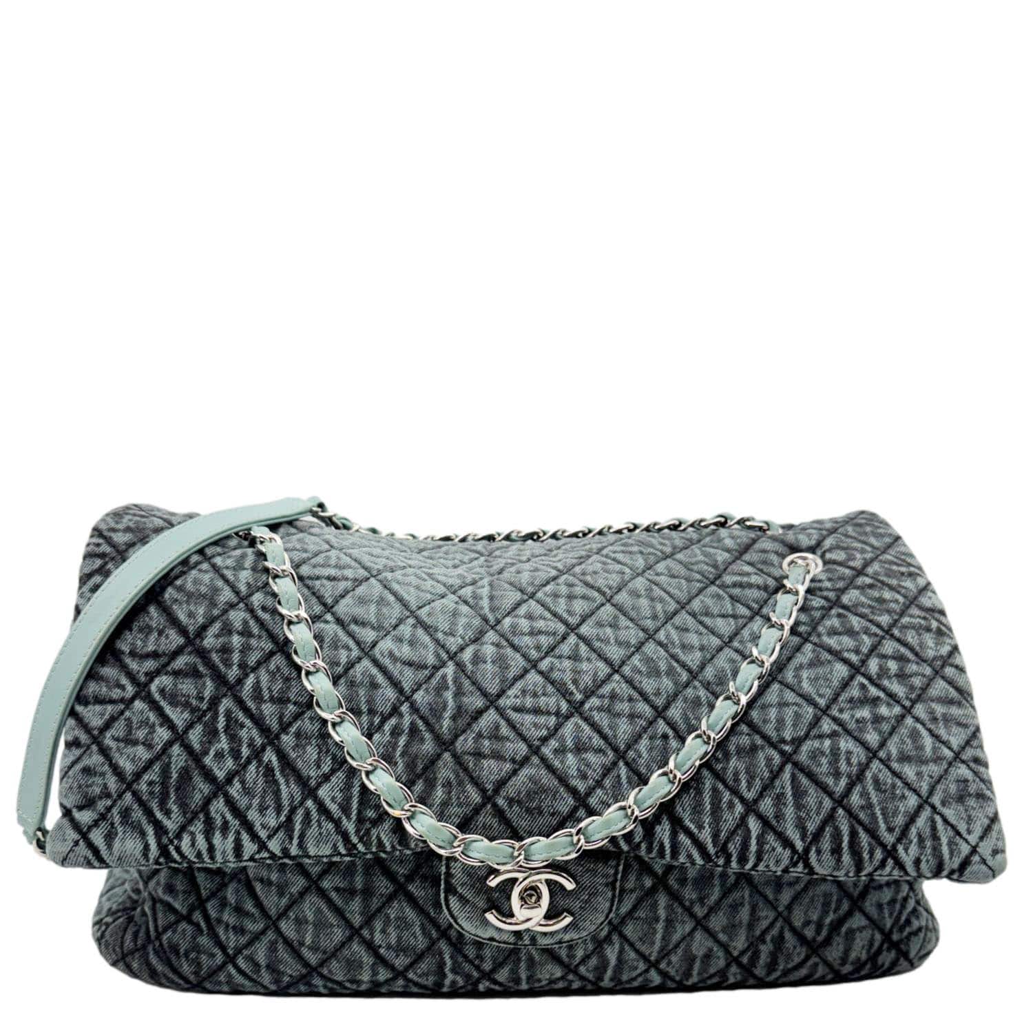 CHANEL Denimpression Flap XXL Distressed Denim Shoulder Bag Navy Blue - Image 3