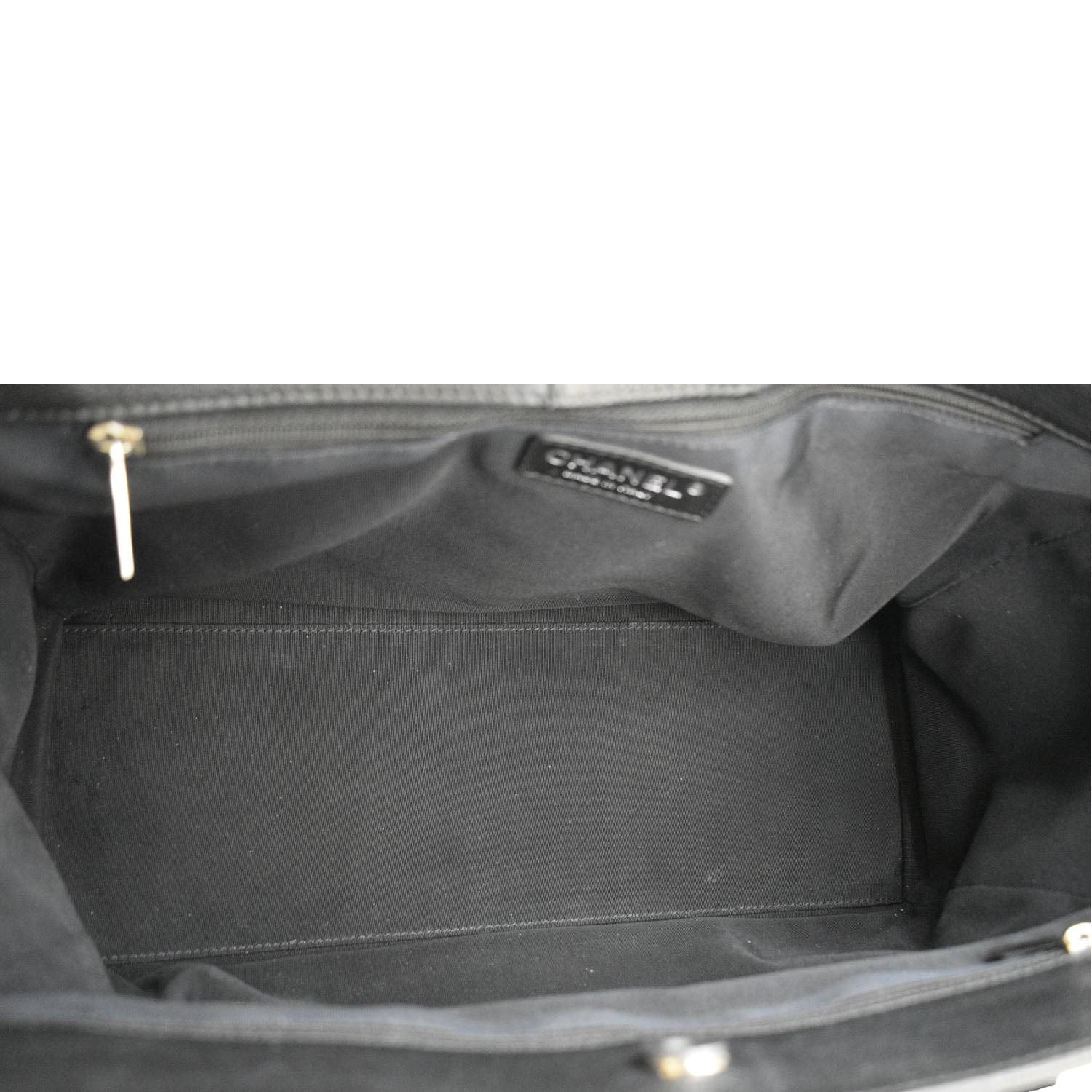 CHANEL Executive Cerf Leather Tote Bag Black - Image 12
