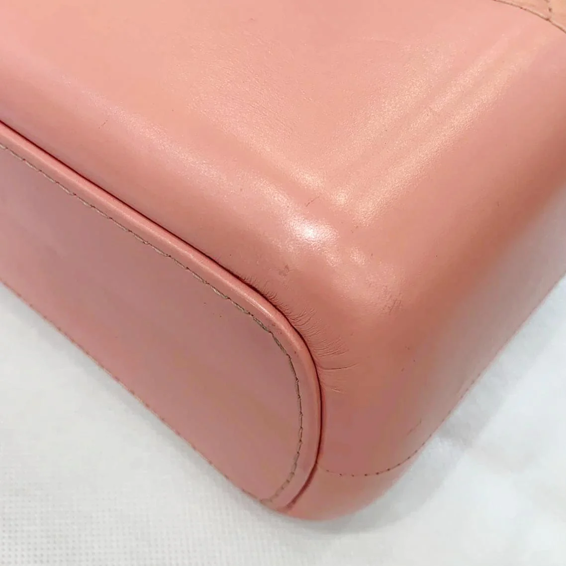 CHANEL Gabrielle Medium Aged Calfskin Leather Shoulder Bag Pink - Image 6