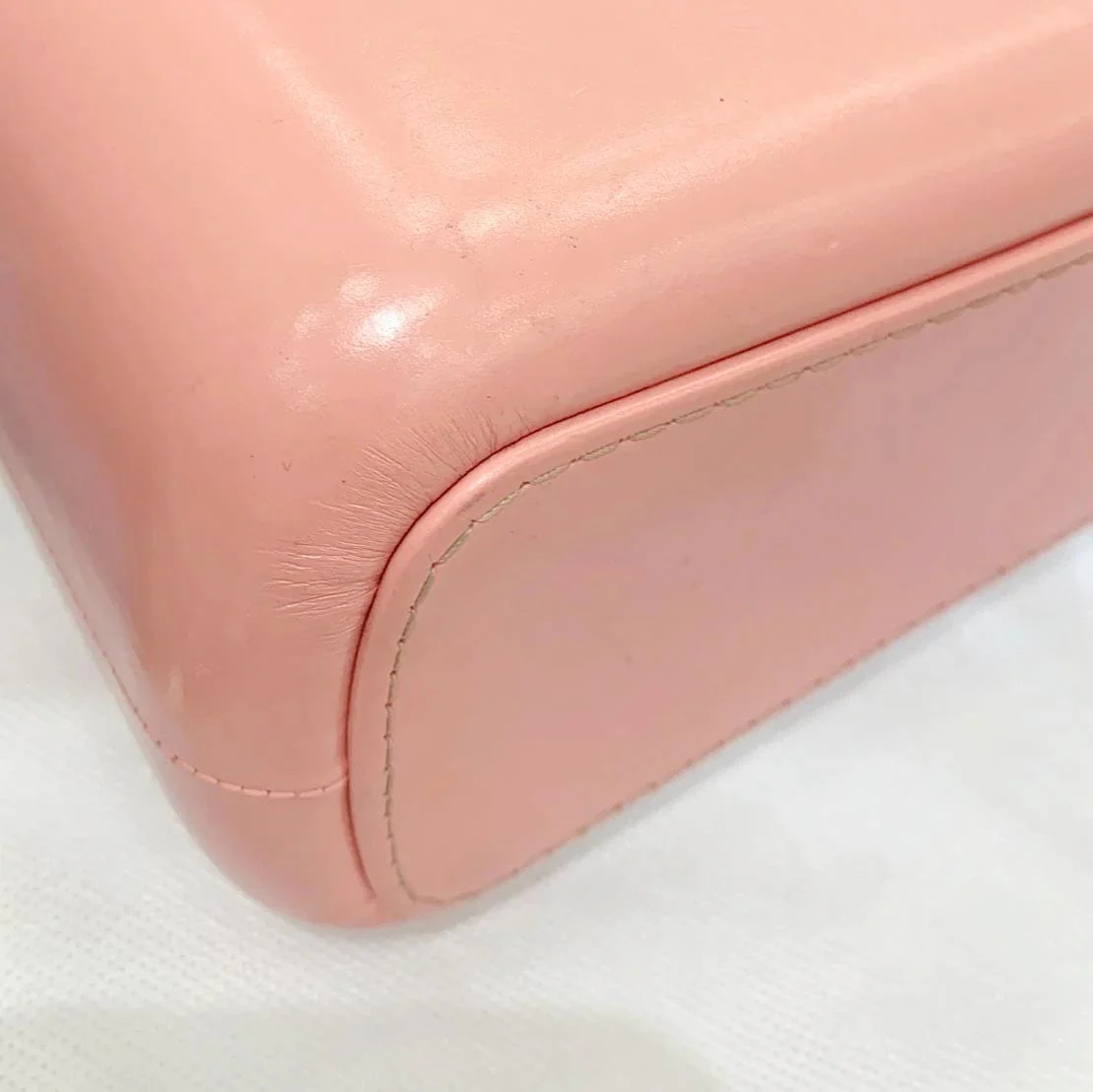 CHANEL Gabrielle Medium Aged Calfskin Leather Shoulder Bag Pink - Image 7