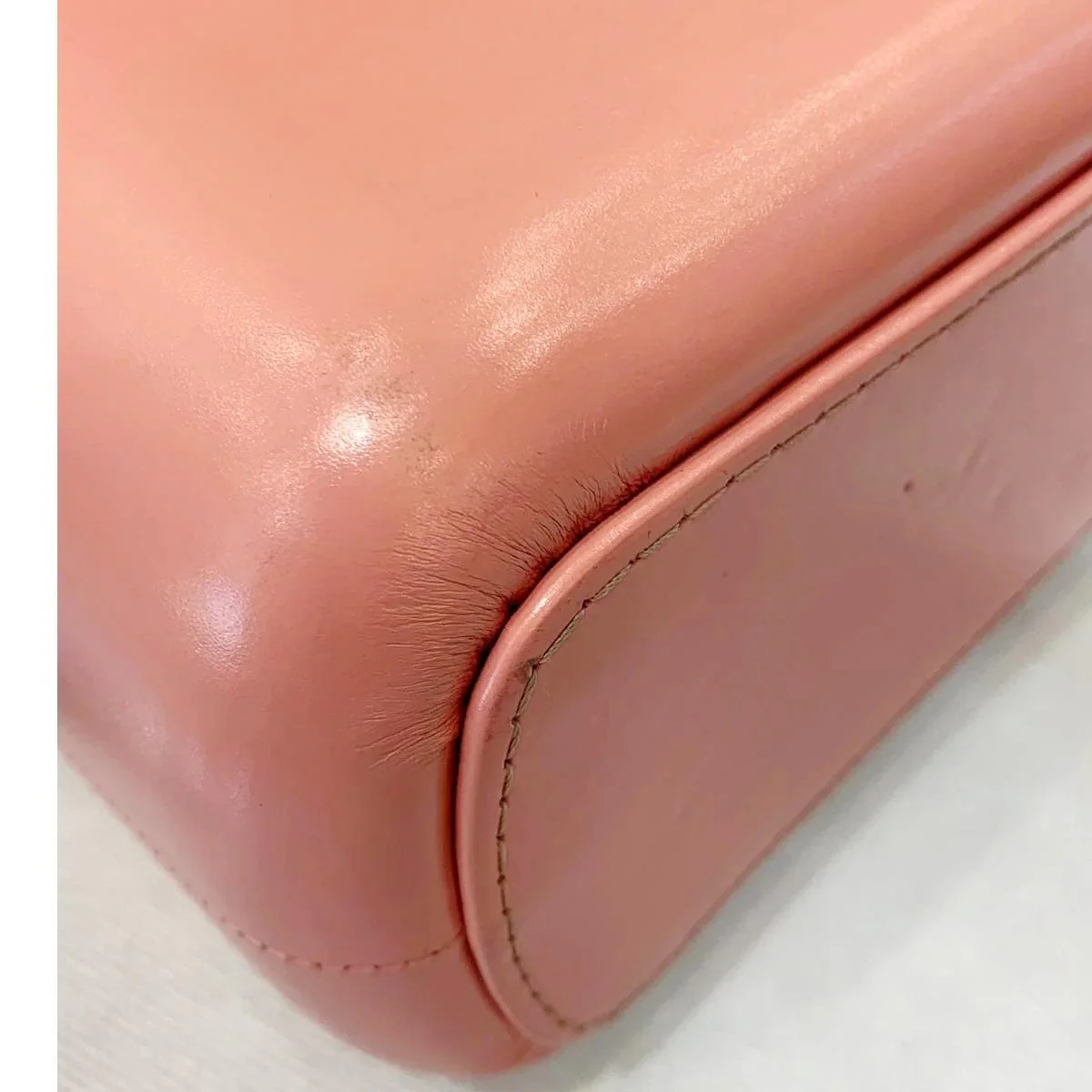 CHANEL Gabrielle Medium Aged Calfskin Leather Shoulder Bag Pink - Image 9
