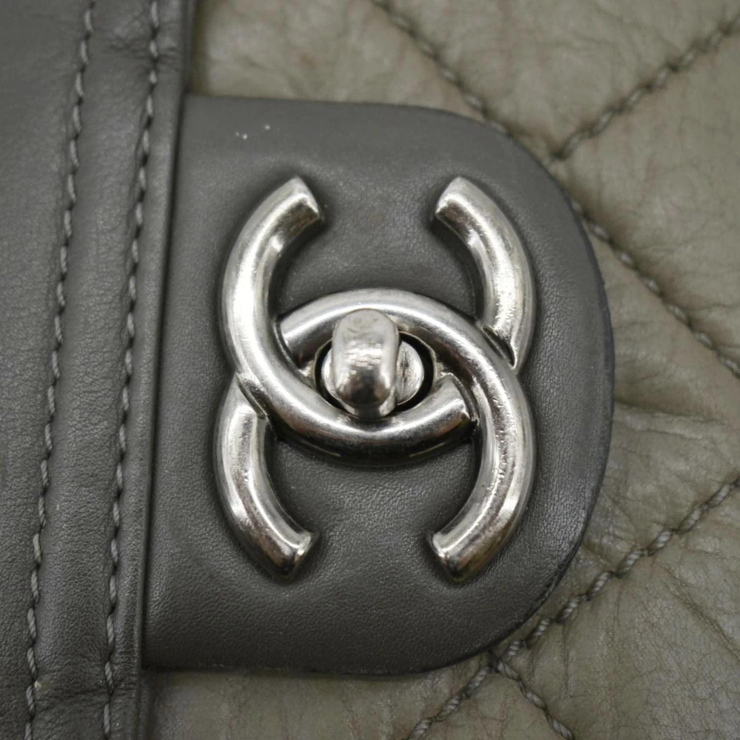 CHANEL In The Mix Flap Quilted Leather Shoulder Bag Grey - Image 15