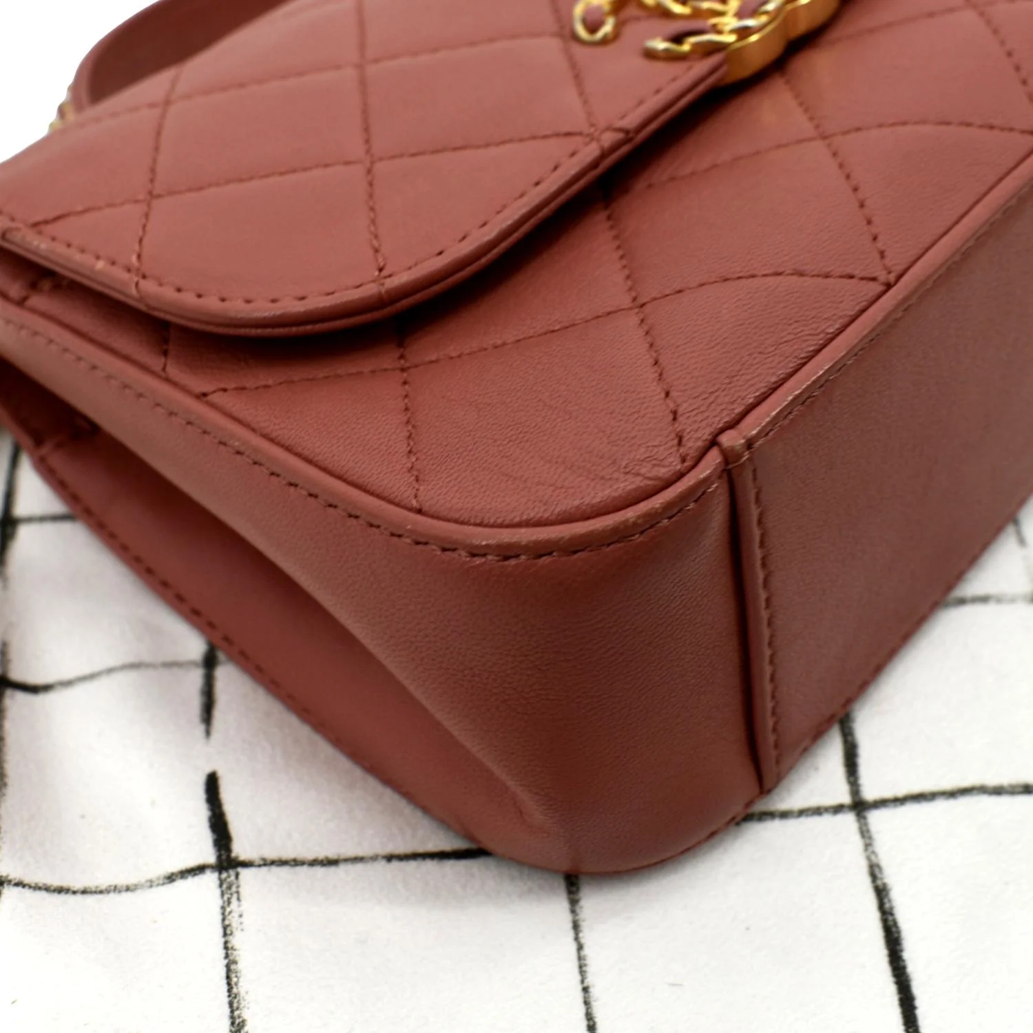 CHANEL Infinity Chain Quilted Leather Crossbody Bag Pink - Image 8