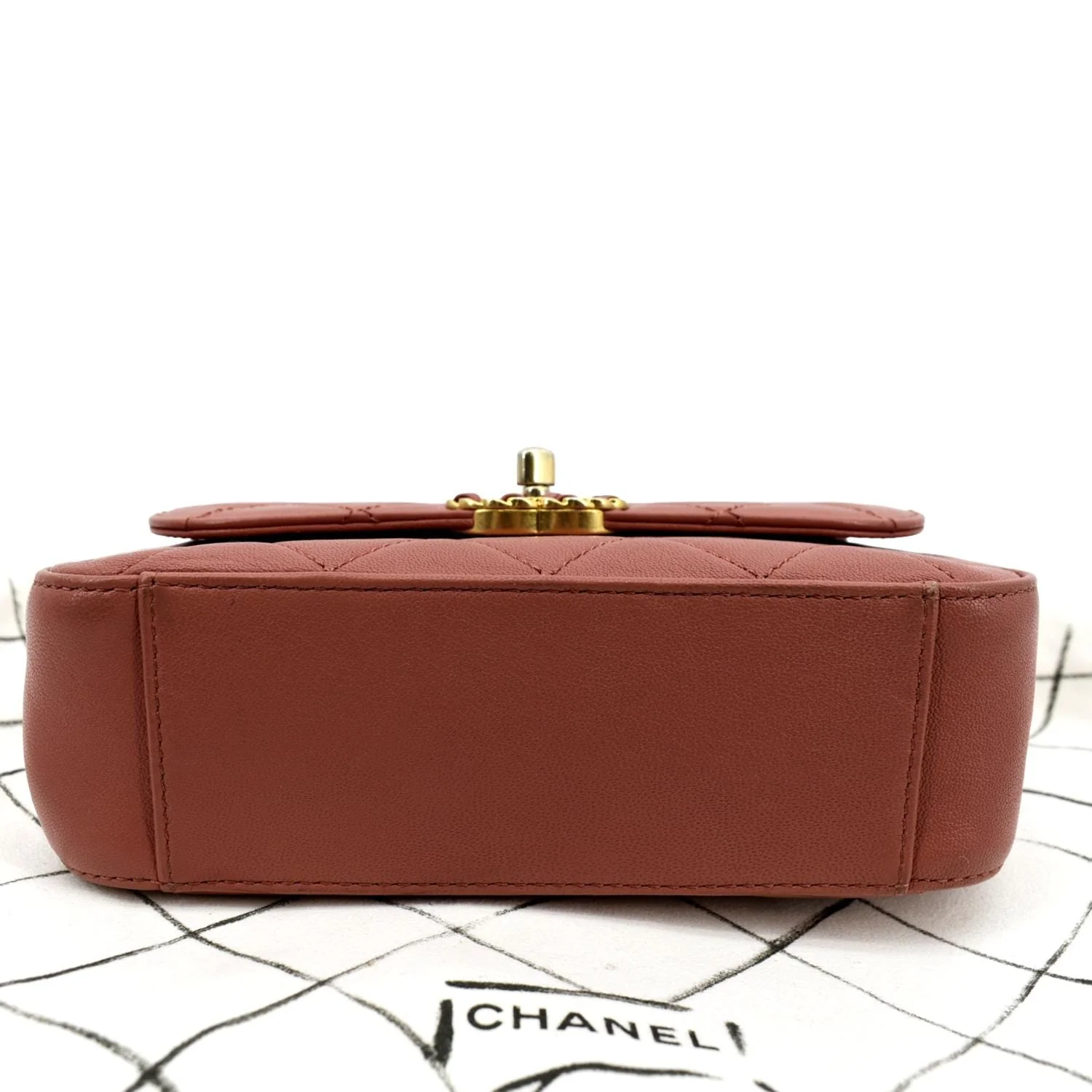 CHANEL Infinity Chain Quilted Leather Crossbody Bag Pink - Image 9