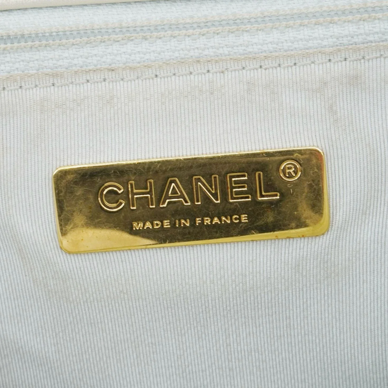 CHANEL Iridescent 19 Flap Calfskin Quilted Leather Shoulder Bag Metallic Gold - Image 20