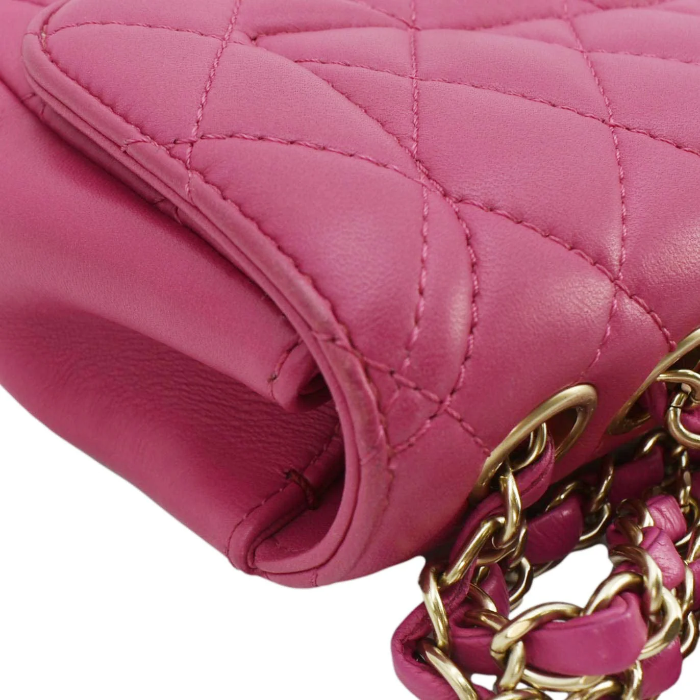 CHANEL Chic Flap Quilted Lambskin Leather Crossbody Bag Pink - Image 7