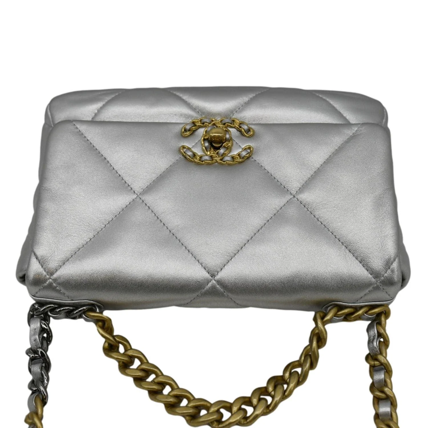 CHANEL 19 Medium Flap Quilted Leather Shoulder Bag Metallic Silver - Image 6