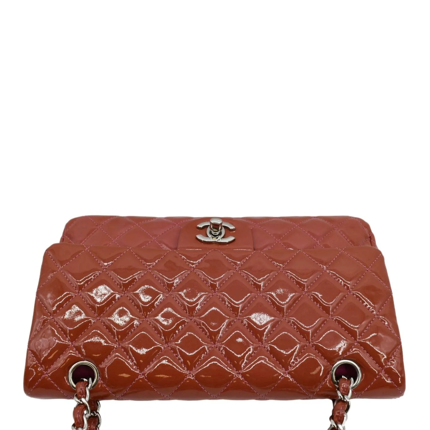 CHANEL Classic Medium Double Flap Patent Leather Shoulder Bag Red - Image 4