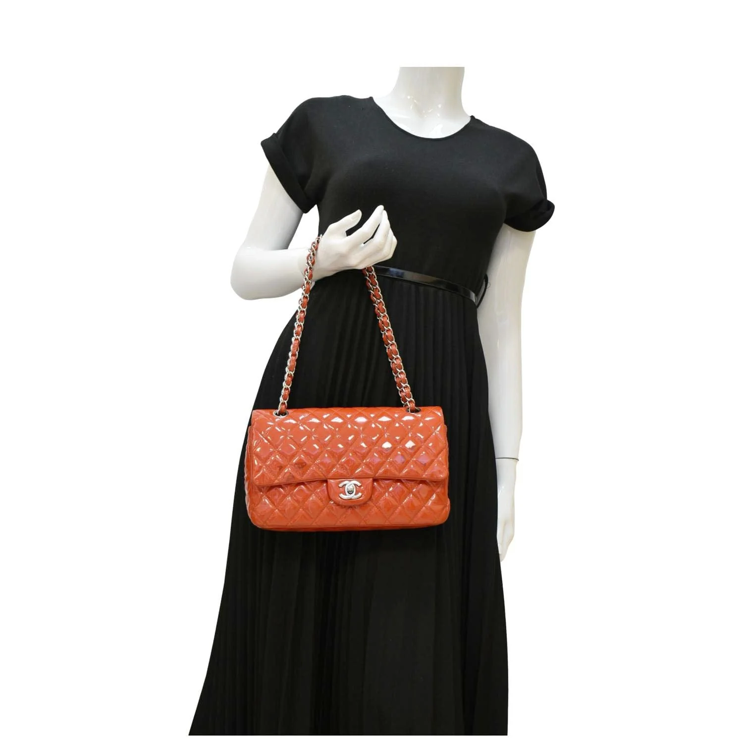 CHANEL Classic Medium Double Flap Patent Leather Shoulder Bag Red - Image 2