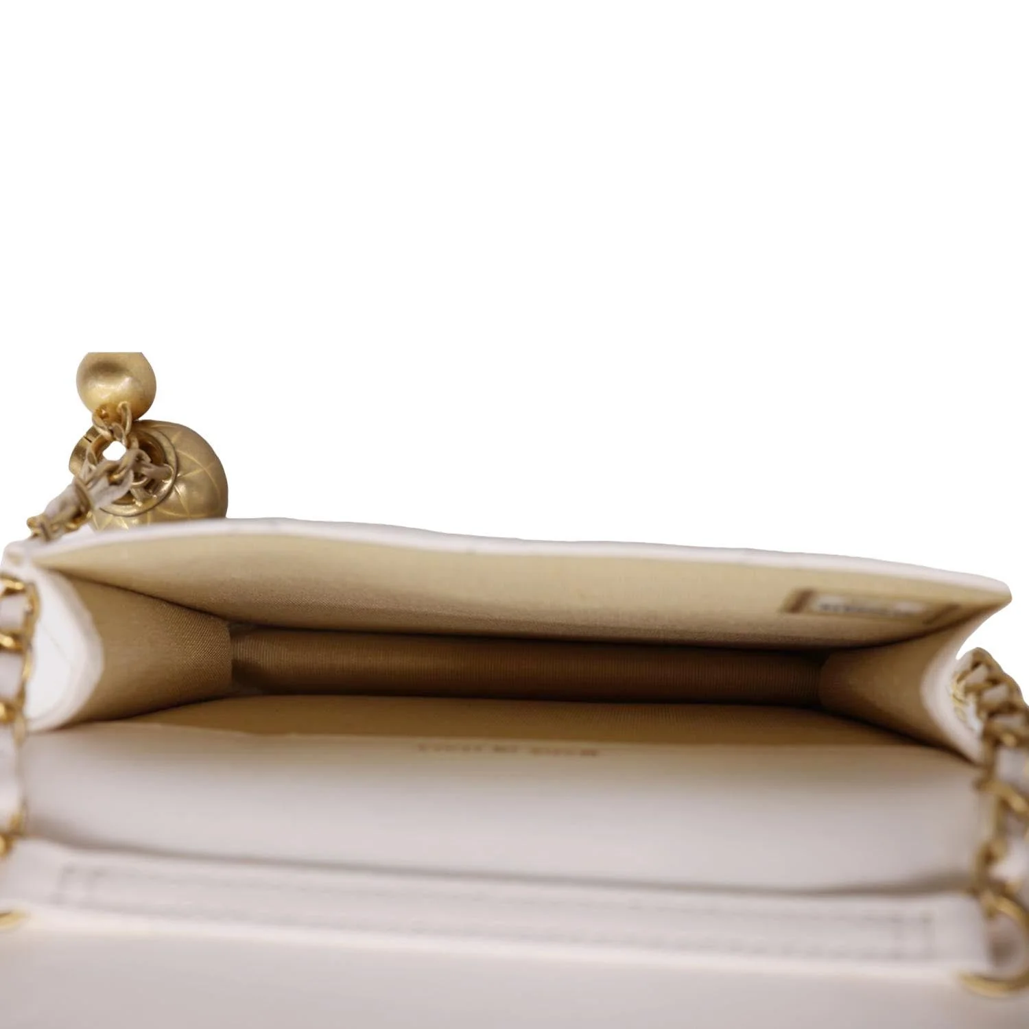 CHANEL Pearl Crush Flap Quilted Lambskin Leather Clutch With Chain White - Image 12