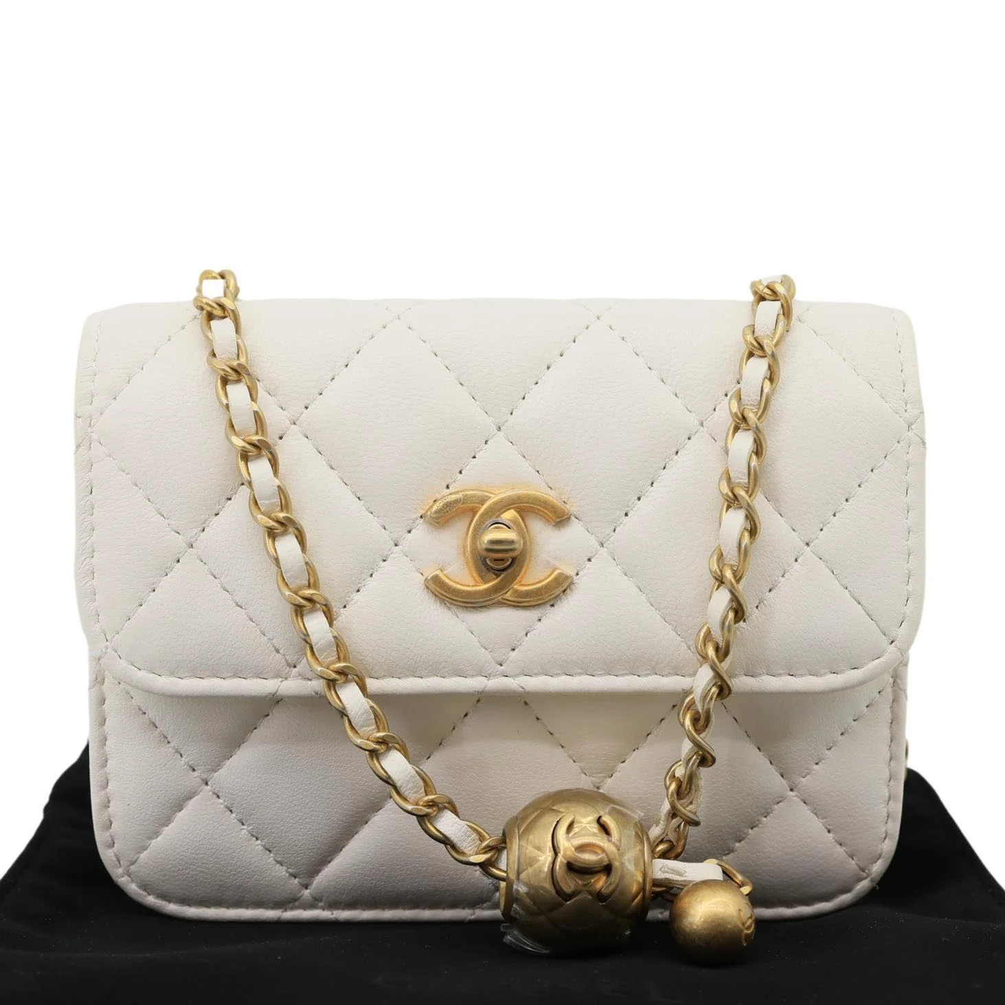 CHANEL Pearl Crush Flap Quilted Lambskin Leather Clutch With Chain White - Image 3