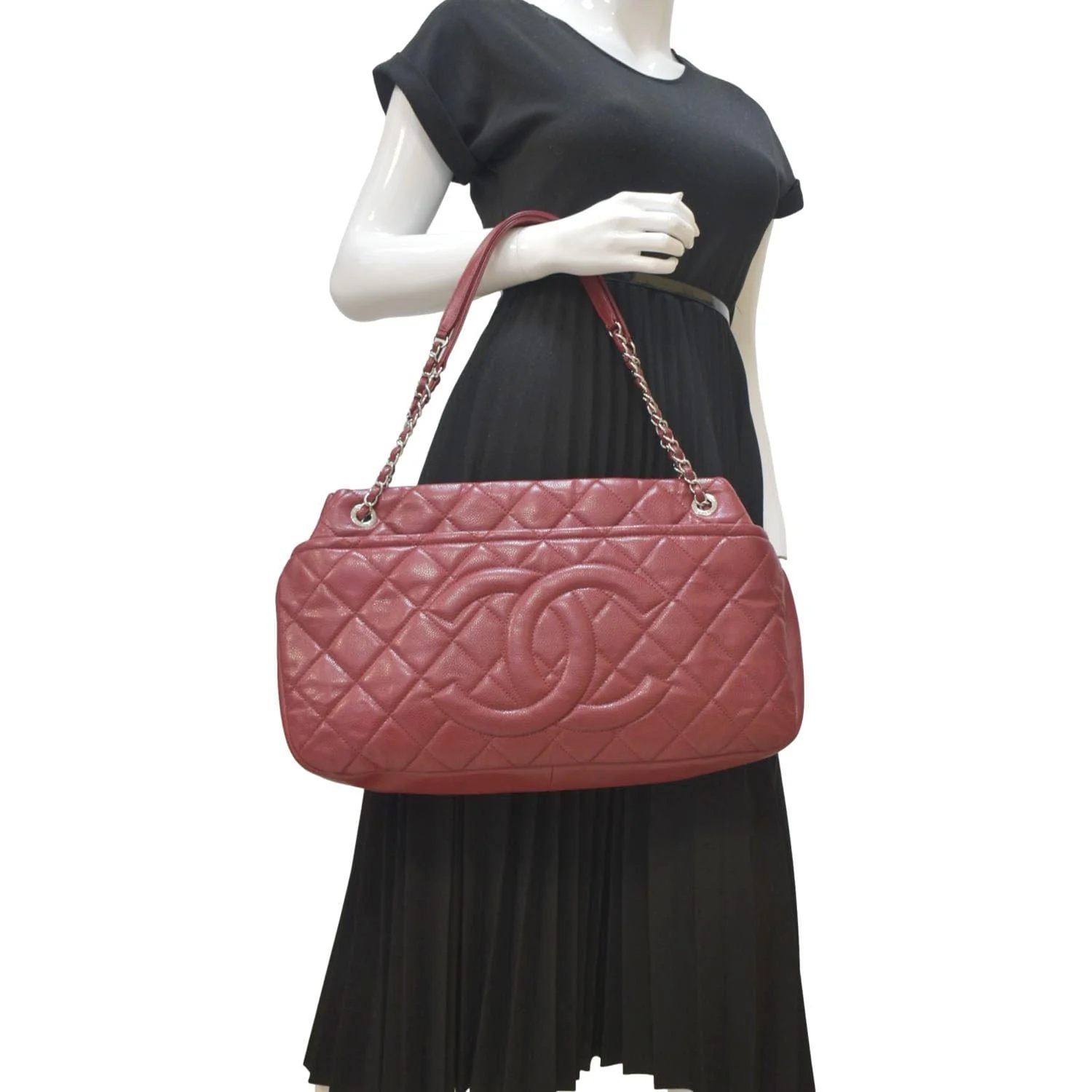 CHANEL Timeless CC Soft Quilted Leather Shopping Tote Bag Red - Image 2