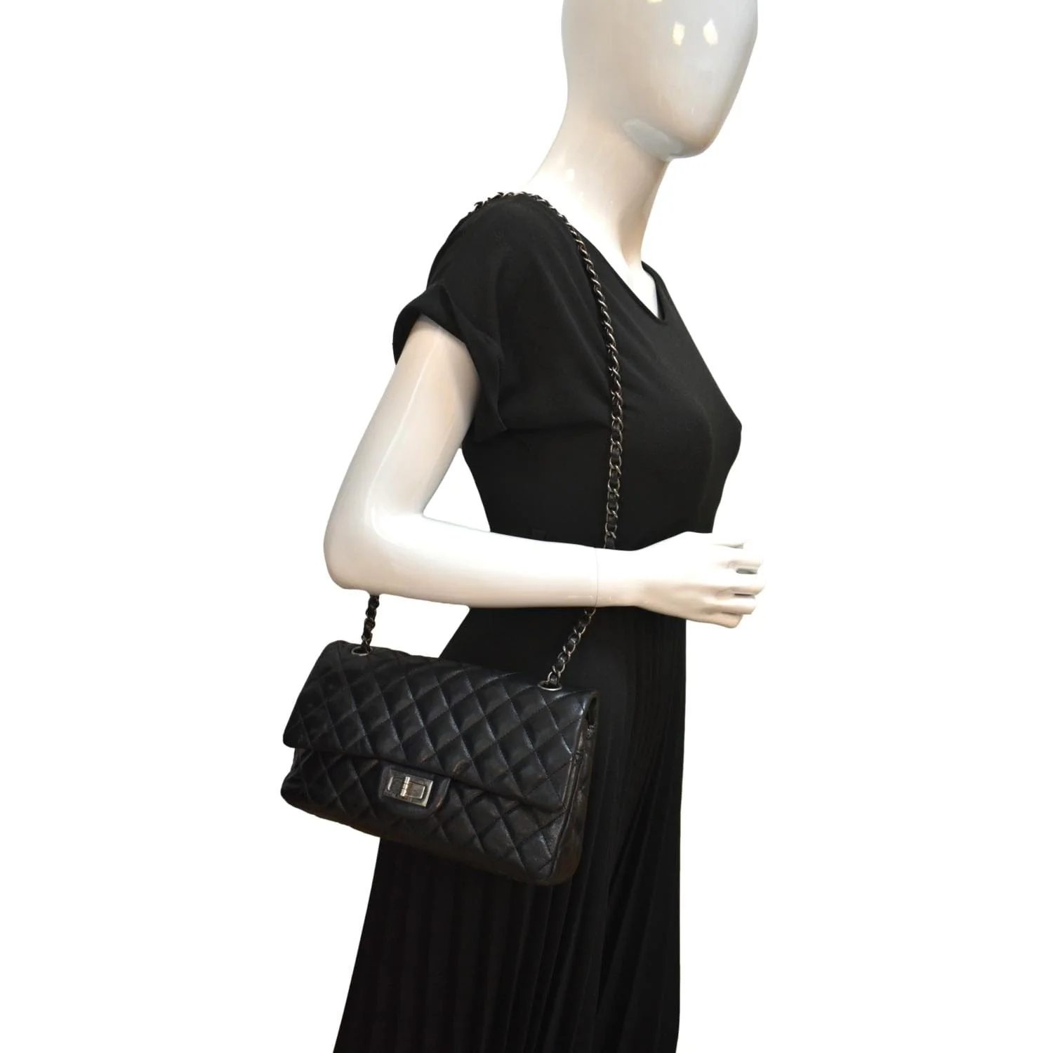 CHANEL Reissue Flap Leather Shoulder Bag Black - Image 2