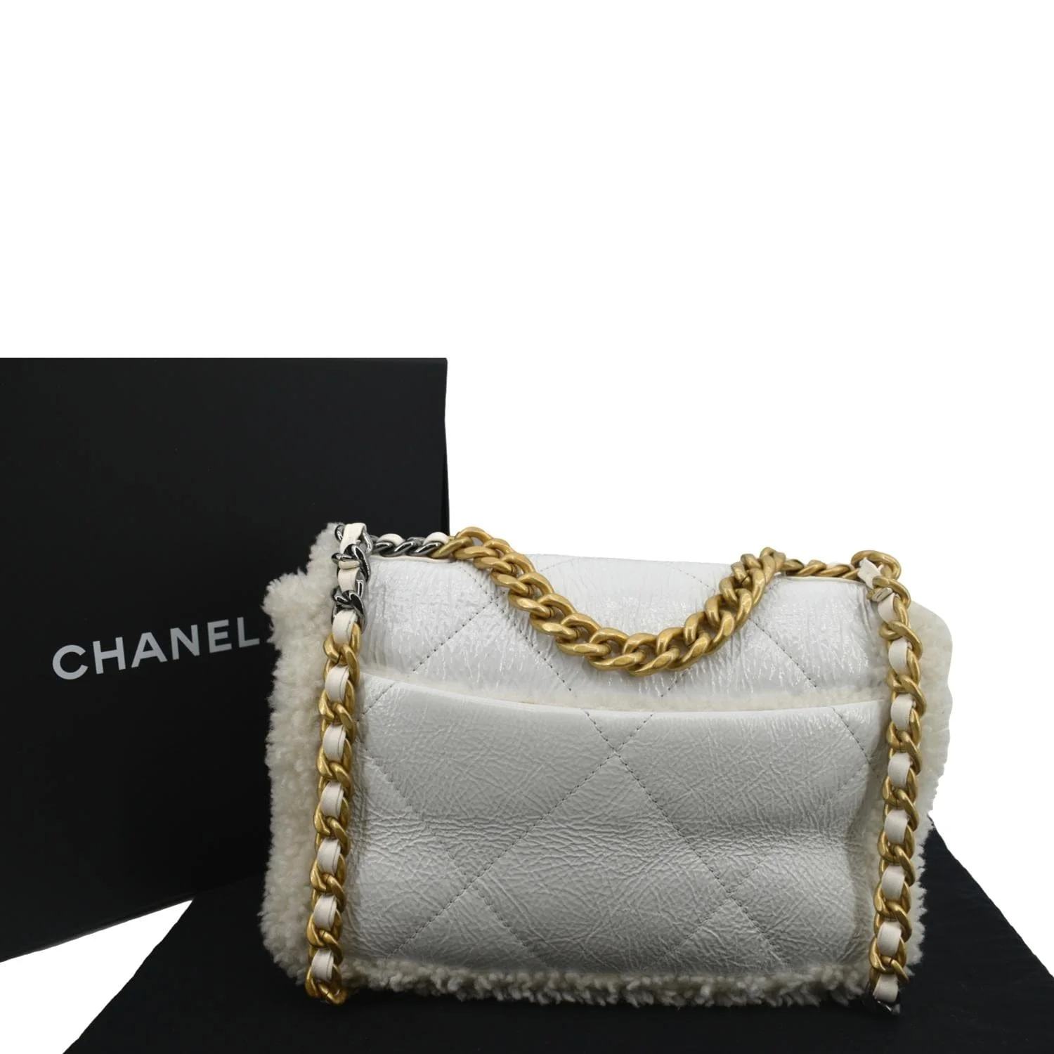 CHANEL 19 Flap Shearling Patent Leather Shoulder Bag White - Image 3