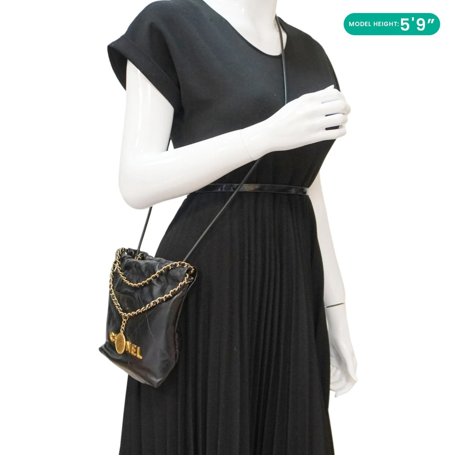 CHANEL Pearl 22 Shiny Crumpled Leather Crossbody Bag Black - Image 2