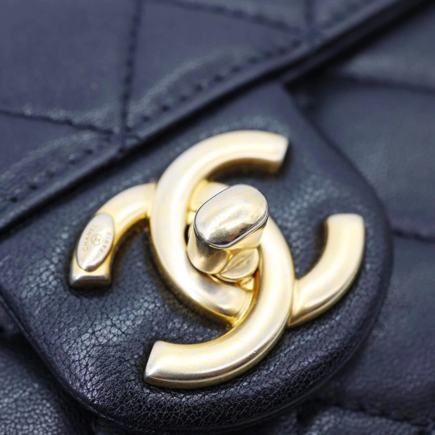 CHANEL Chic Pearls Flap Small Quilted Leather Shoulder Bag Black - Image 13