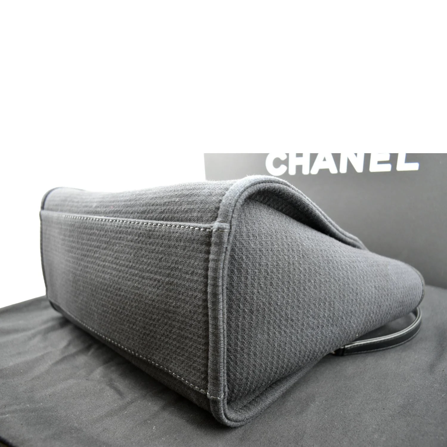 CHANEL Deauville Small Canvas Leather Tote Bag Dark Blue - Image 7