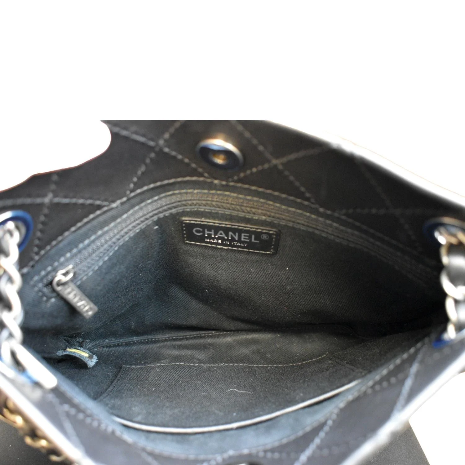 CHANEL Stitched CC Pocket Leather Shoulder Bag Black - Image 12