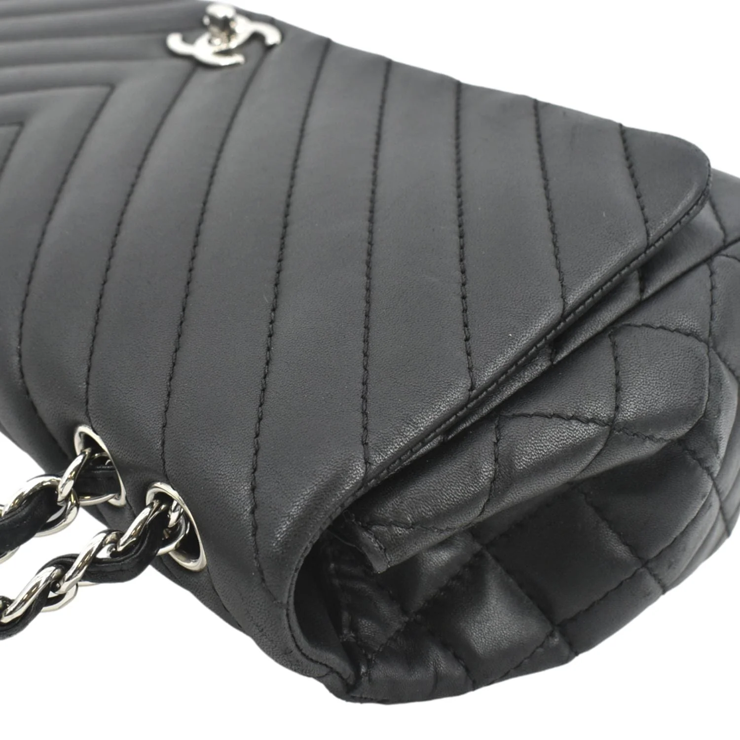 CHANEL Surpique Jumbo Chevron Lambskin Leather Flap Crossbody Bag Black - Image 6