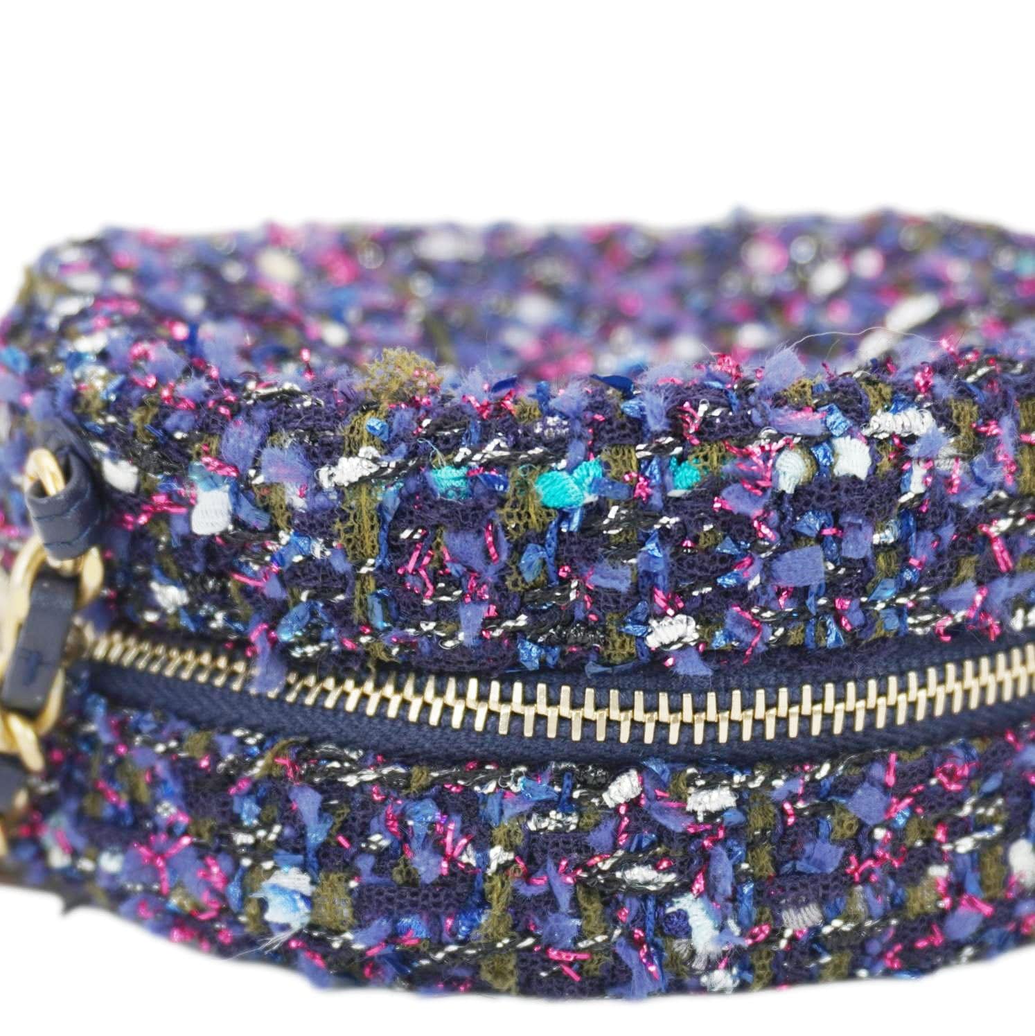 CHANEL Round Tweed Chain Clutch Crossbody Bag Blue - Image 4