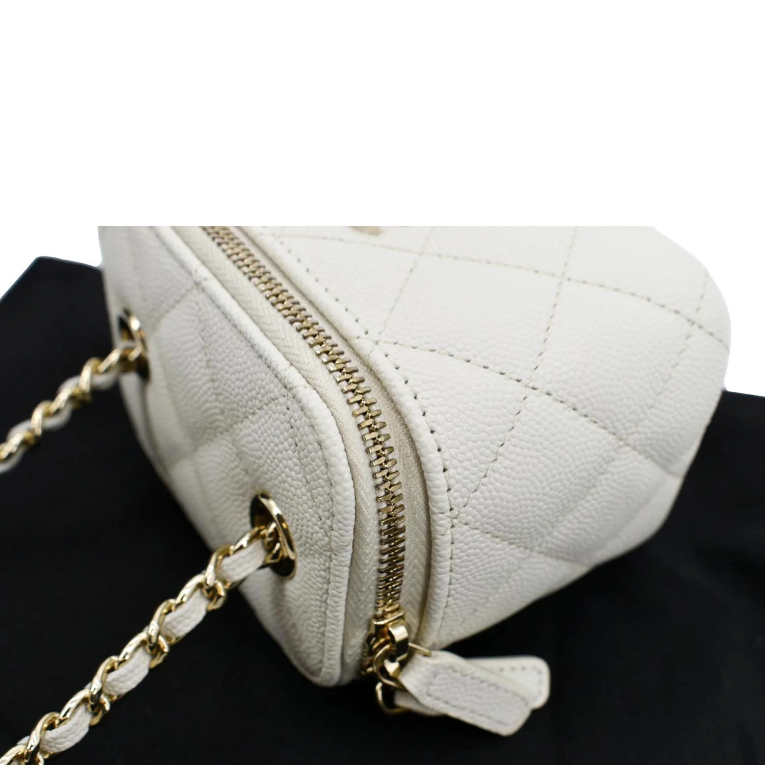 CHANEL Vanity Case Quilted Leather Crossbody Bag White - Image 6