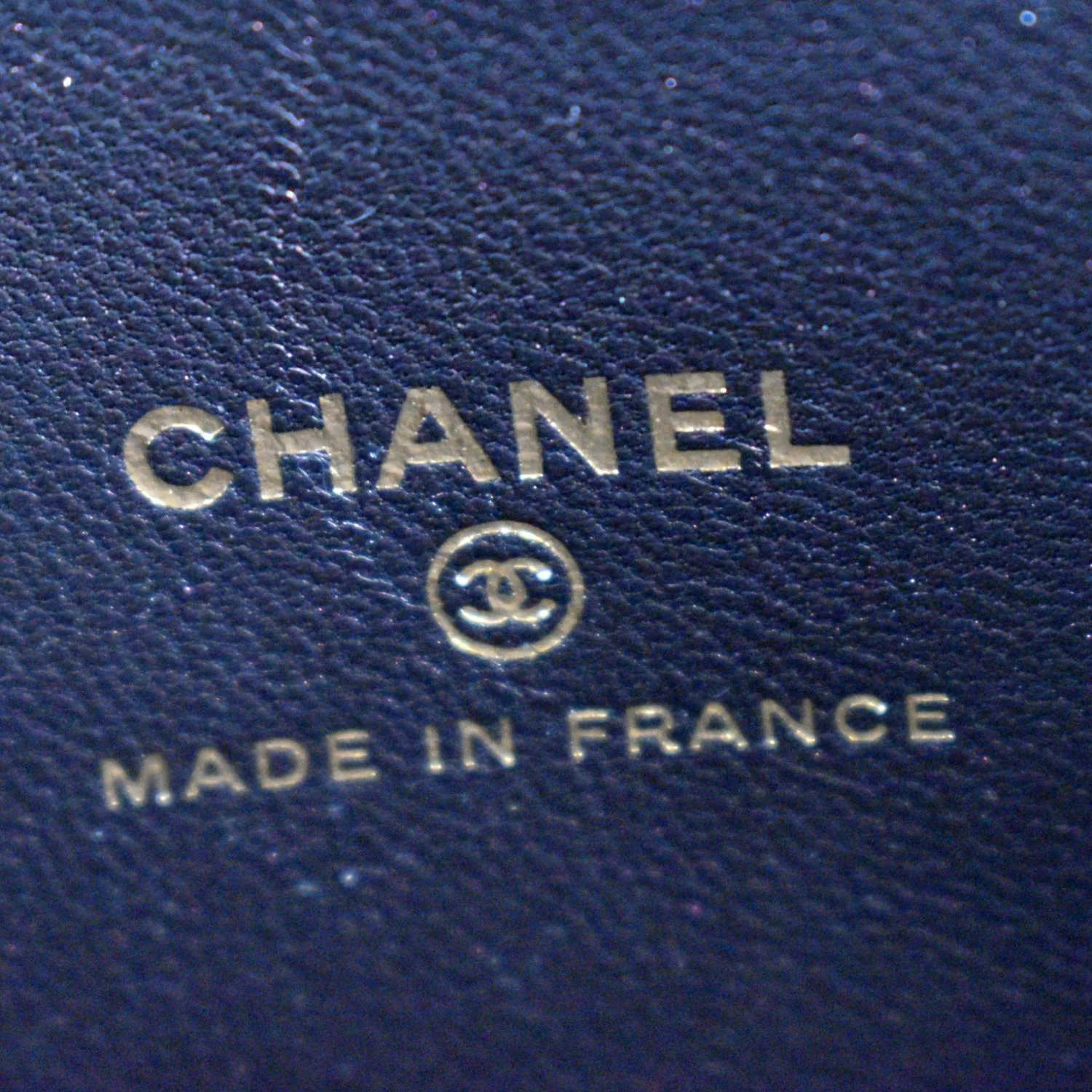CHANEL Vanity Case Quilted Leather Crossbody Bag Maroon - Image 15