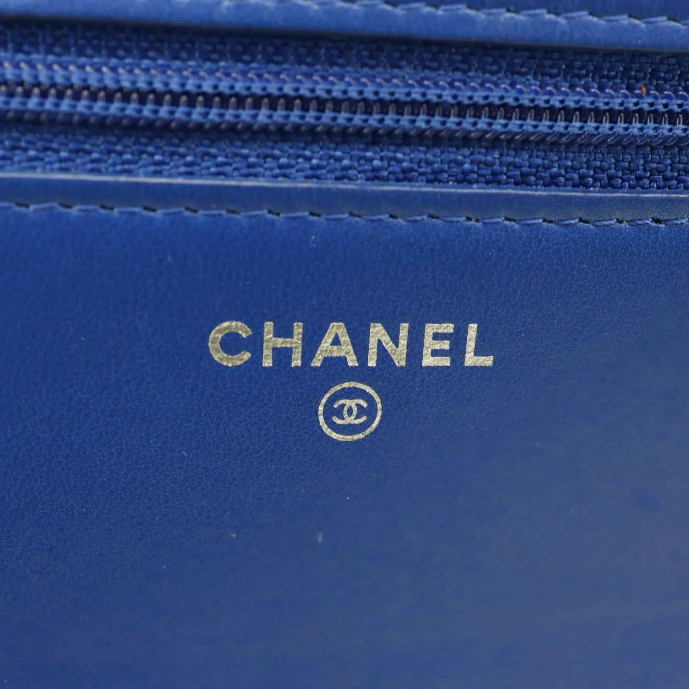 CHANEL Quilted Leather Wallet On Chain Blue - Image 11