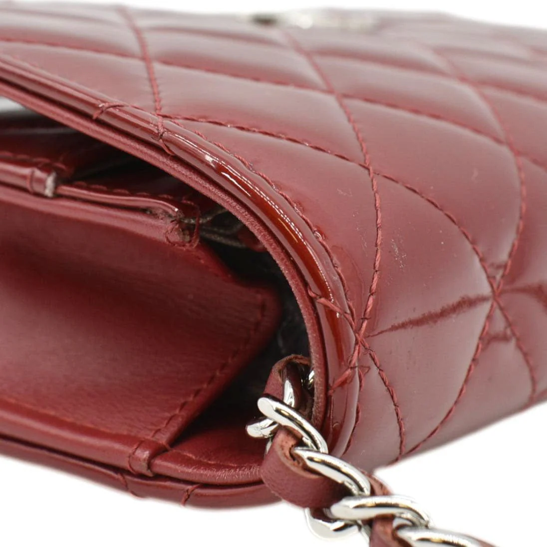 CHANEL Brilliant WOC Quilted Patent Leather Crossbody Wallet Red - Image 5