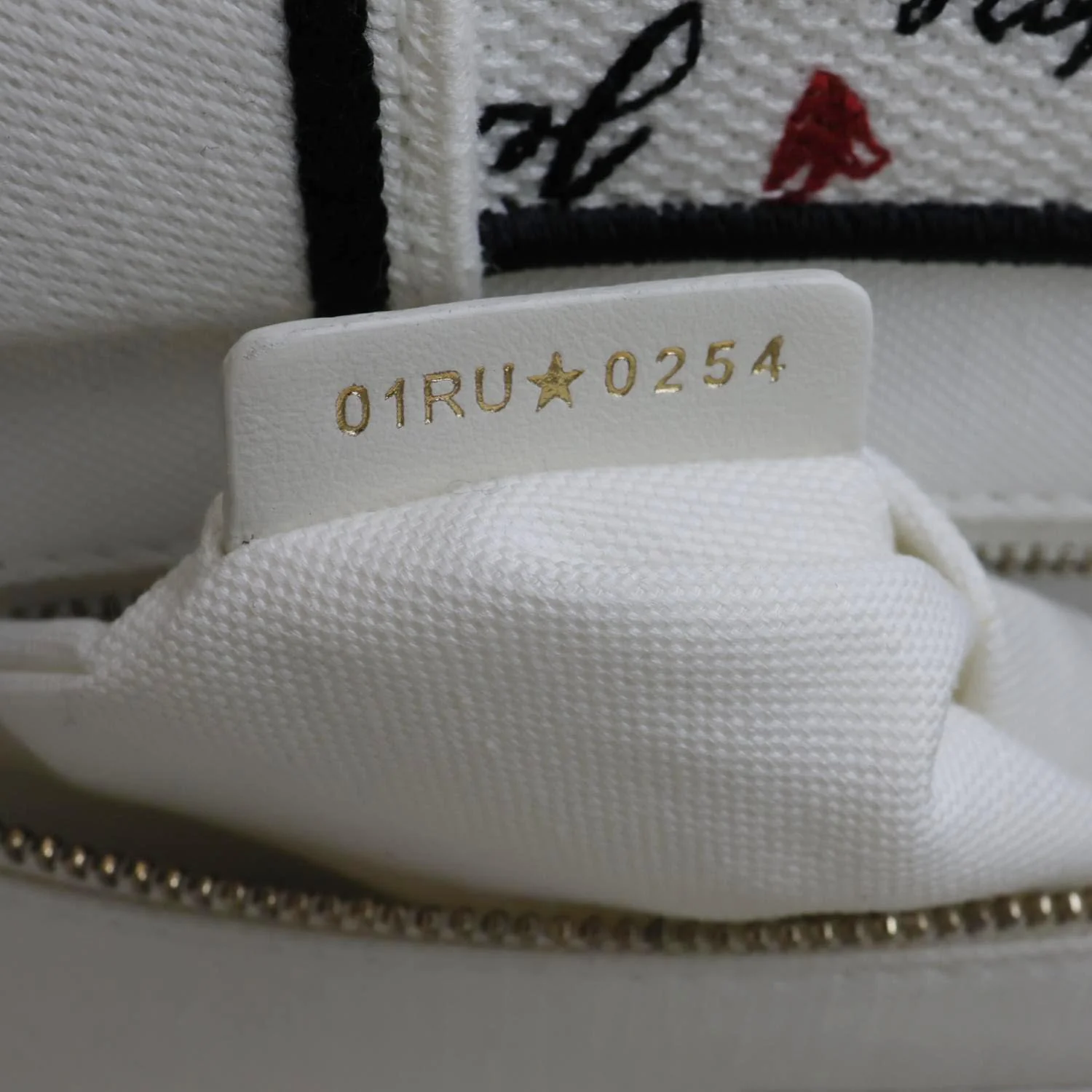 CHRISTIAN DIOR Book Small Dioramour Je Vous Adore Embroidered Canvas Tote Bag White - Image 12