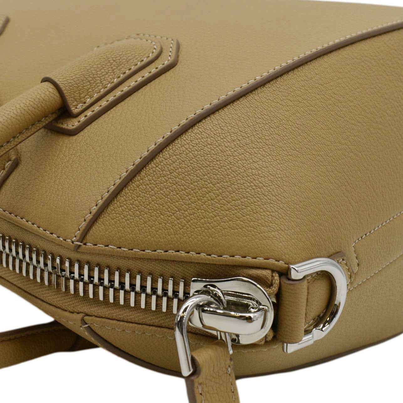 GIVENCHY Antigona Small Leather Shoulder Bag Beige - Image 7