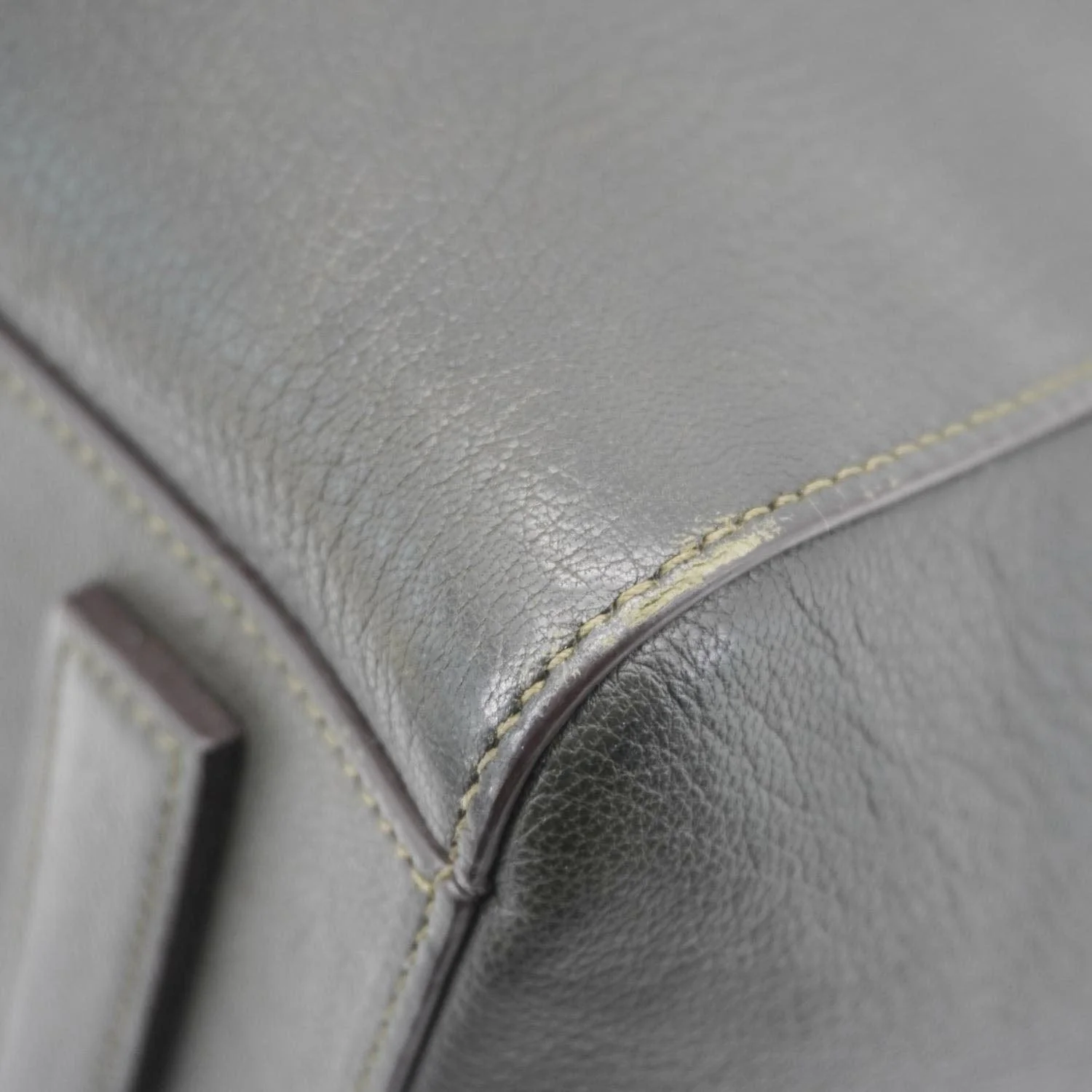 GIVENCHY Antigona Medium Leather Shoulder Bag Green - Image 9