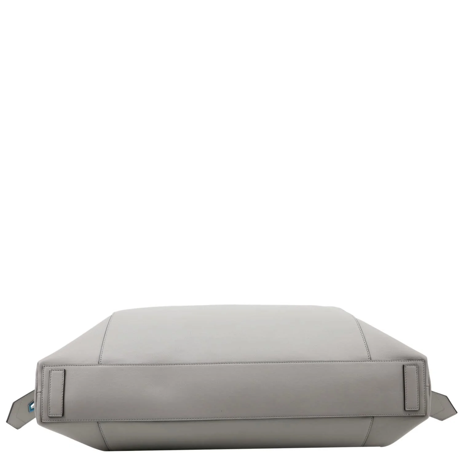 GIVENCHY Antigona Soft Leather Shoulder Bag Gray - Image 3